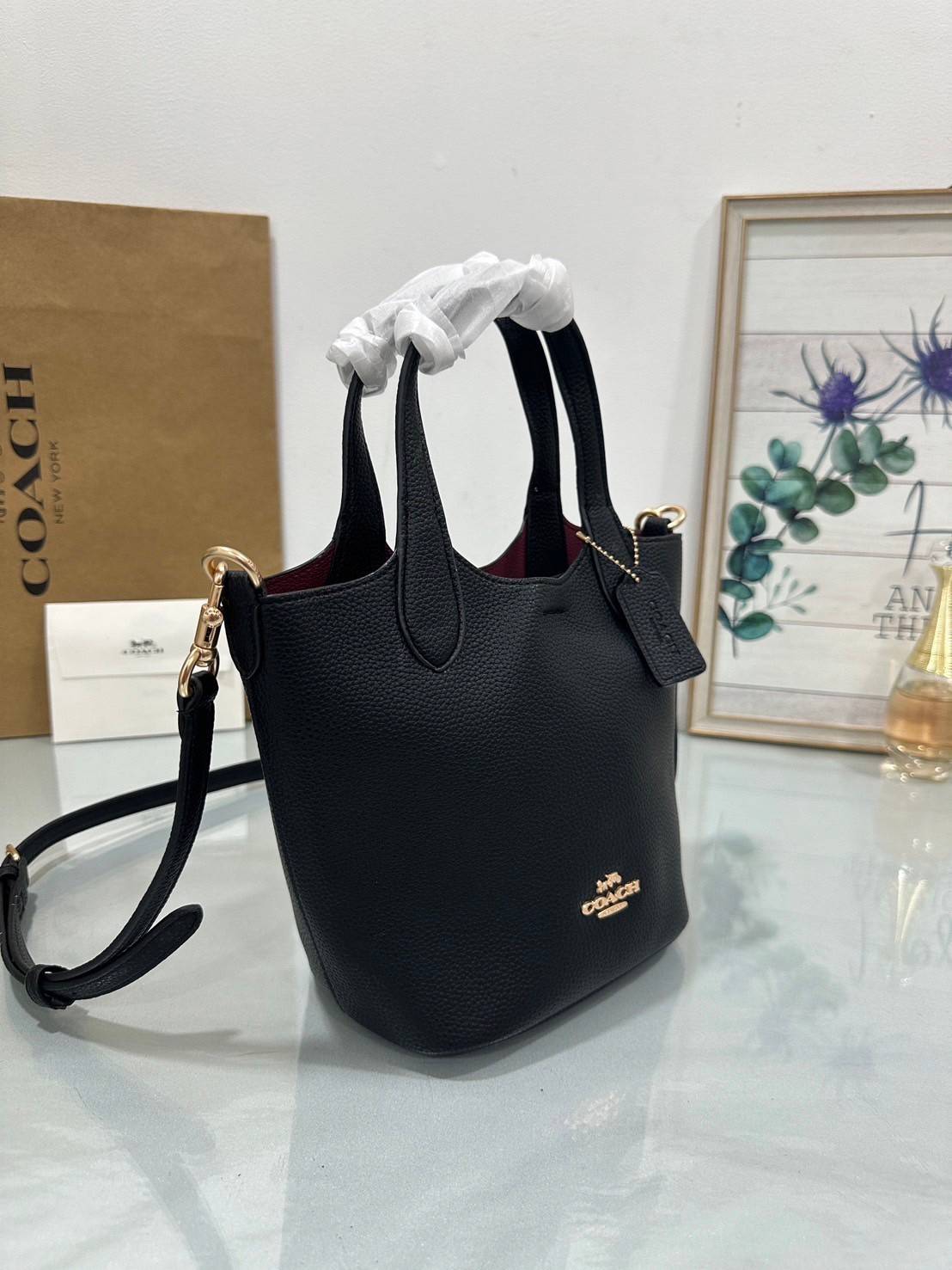 พร้อมส่ง 5 สี COACH HANNA BUCKET BAG กระเป๋าถือ/สะพายข้างทรงบักเก็ตรุ่นใหม่ดีไซน์เก๋น่ารัก เกรดท็อปออริ เกรดดีสุด สลับแท้ 1:1