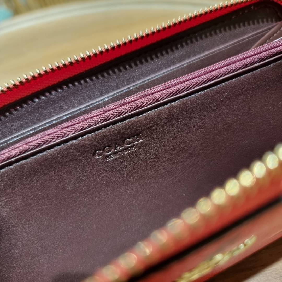 OUTLET 】COACH ACCORDION ZIP WALLET IN SIGNATURE CANVAS F86093 C3287 F98126 กระเป๋าสตางค์ใบยาว น่ารักน่าใช้