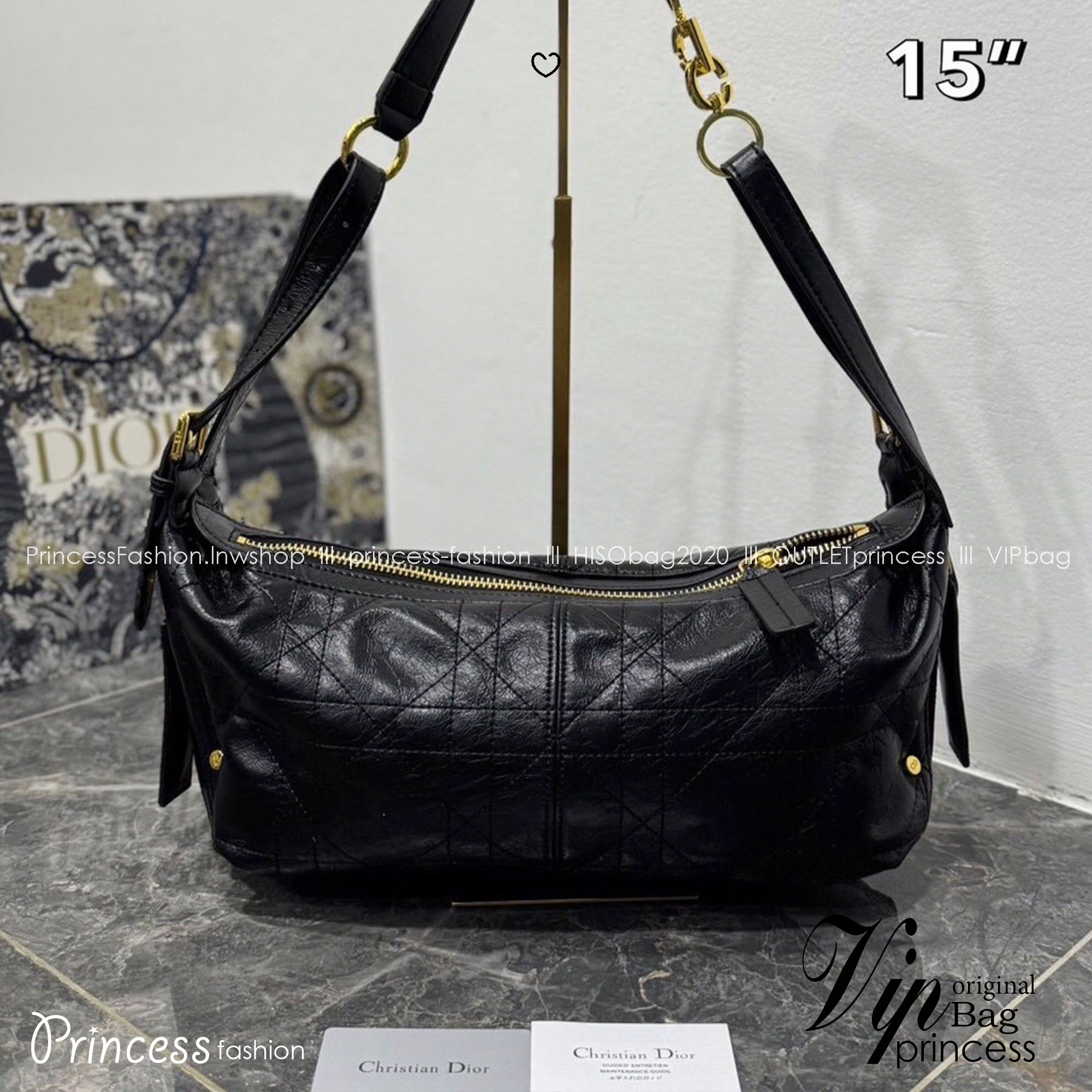 Dior Medium D-Journey Bag 35cm กระเป๋าสะพายนิยามใหม่ดีไซน์ทันสมัย โดดเด่นด้วยรูปทรงโฮโบที่มาพร้อมกับดีไซน์ที่นุ่มนวลและทันสมัย ดีเทลดูดีมีกิมมิคในตัว ภายในโล่งกว้าง