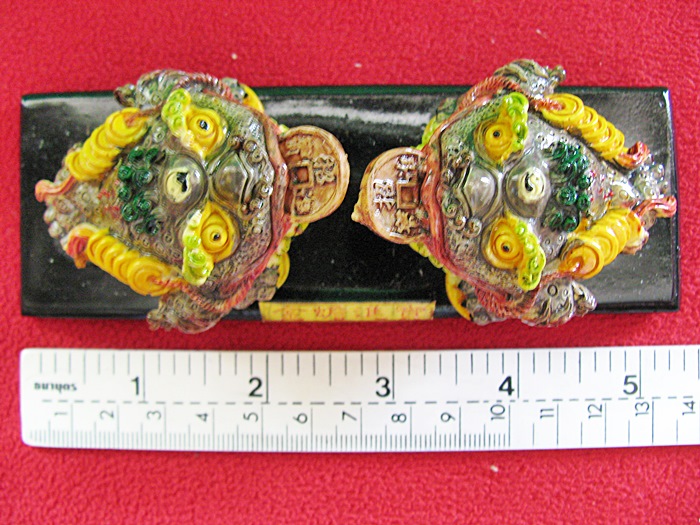 คางคกสามขาคู่คาบเหรียญบนฐานสีดำกวักทรัพย์ ป้องกันสิ่งชั่วร้าย กวักทรัพย์รับสมบัติค่ะ