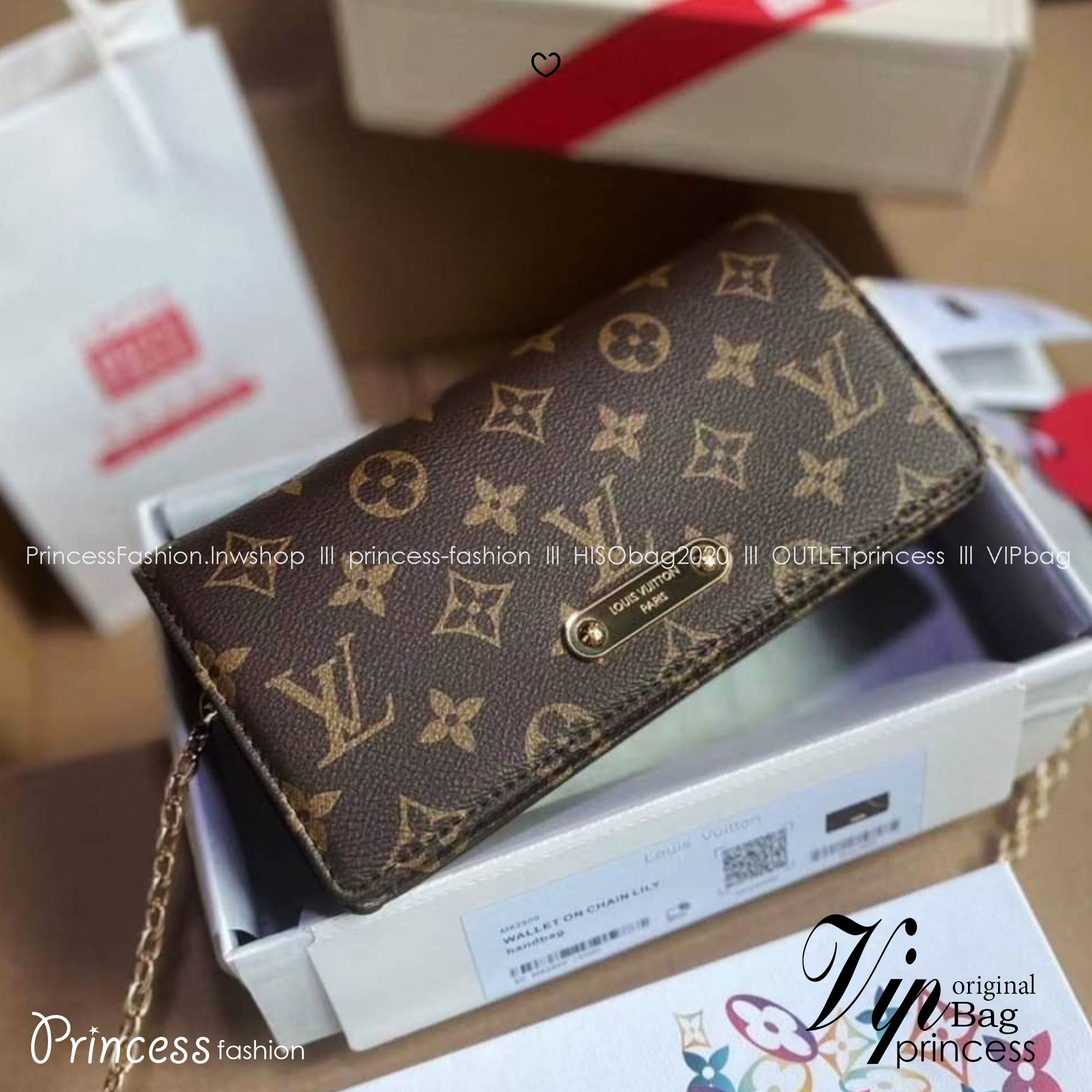 LV Wallet On Chain Lily Monogram Canvas กระเป๋าสะพายทรงพอชคลาสสิค รูปทรงสี่เหลี่ยมเพรียวบางเข้ากับลุคเรโทรเรียบหรู ดีไซน์เรียบหรู ลายโมโนแกรม