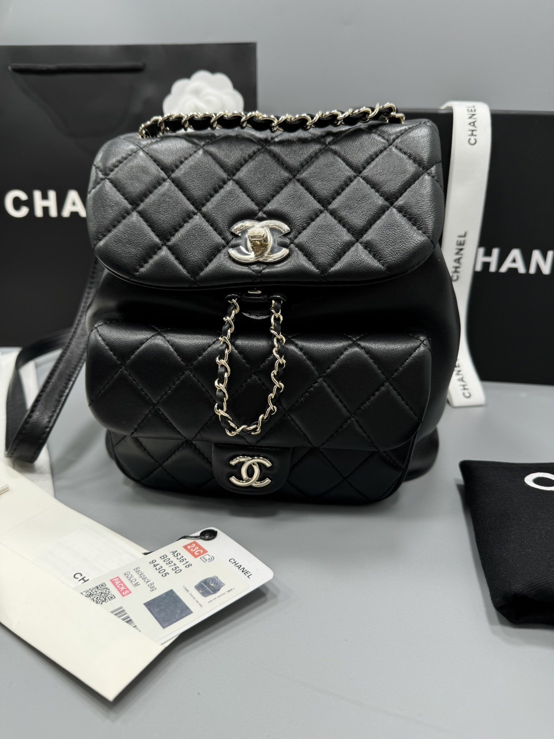 CHANEL 22C MINI DUMA BACKPACK BLACK กระเป๋าเป้ รุ่นยอดนิยม เกรดออริ ท็อป สลับแท้ 1:1 ผ่านทุก ตม ใช้งานต่างประเทศได้