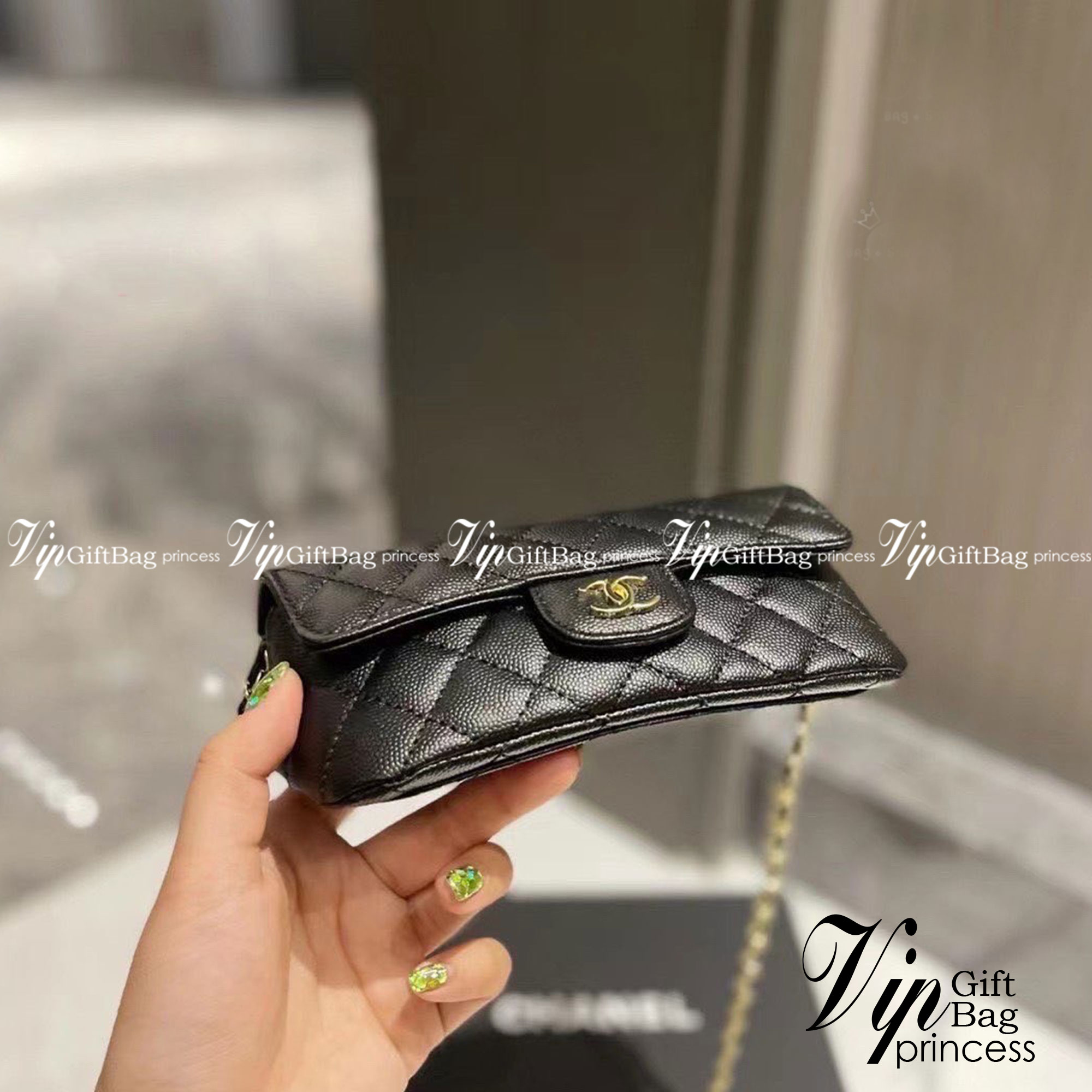 vipCHANEL Glasses Case with Classic Chain กระเป๋าสะพายไซส์มินิสุดคลาสสิค หนังคาเวียร์ เงาสวย มาพร้อมสายโซ่อะไหล่ทอง