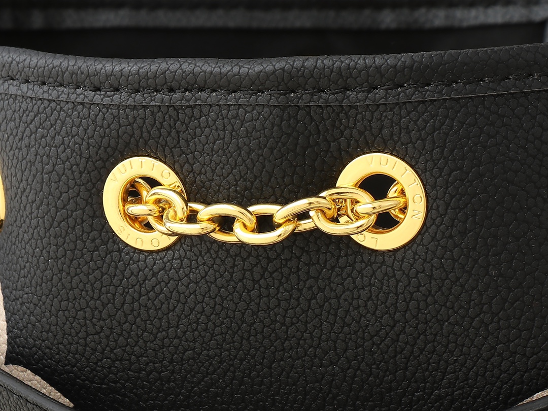 LV Bundle Monogram Empreinte Bag / LV Bella Bucket Bag กระเป๋าสะพายทรงบัคเก็ตรุ่นใหม่ ตกแต่งอะไหล่สีทองหรูหรา