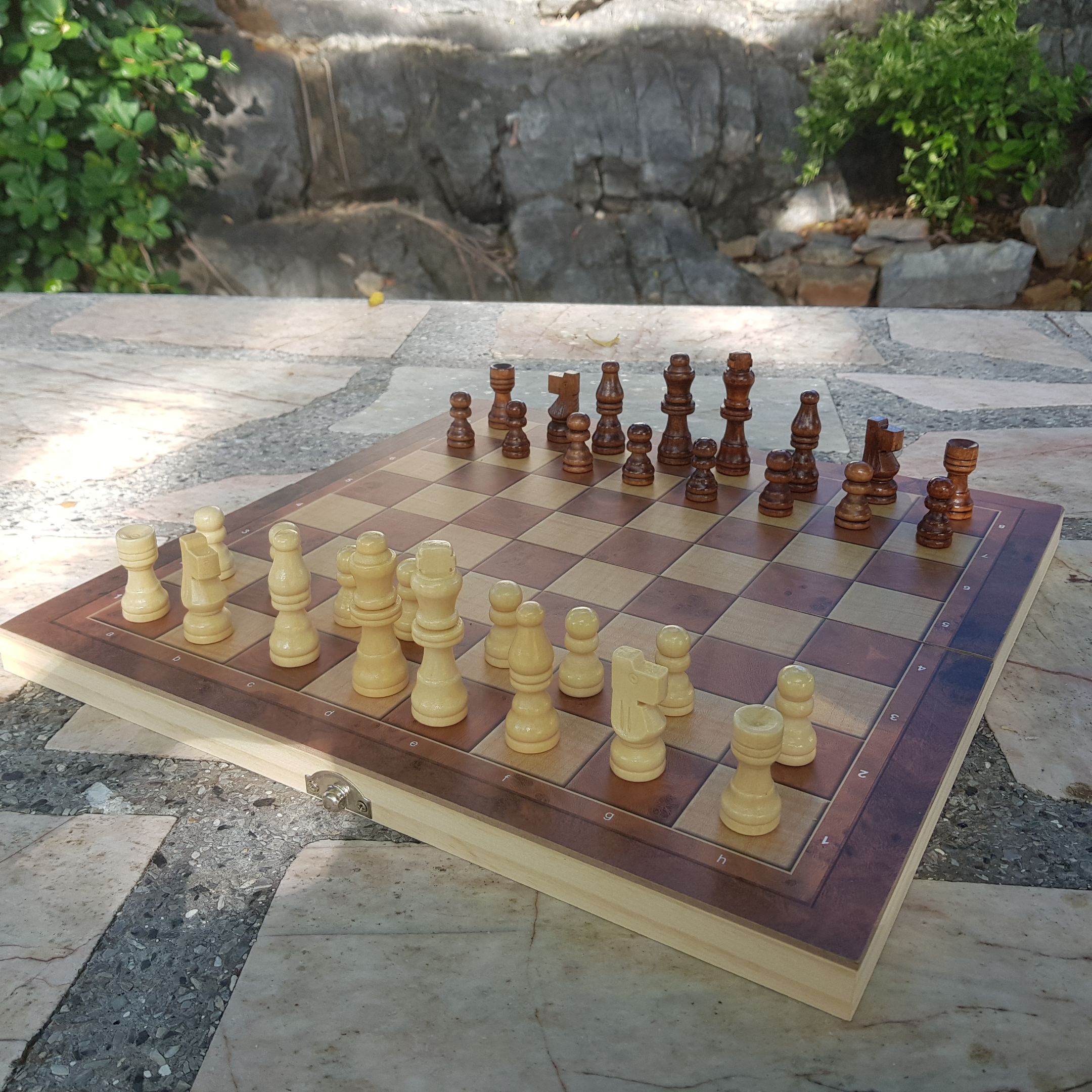 ชุดหมากรุกสากลไม้พับได้ 3 ใน 1 พร้อมหมากฮอสและแบ๊กเกมม่อน (Chess,Checker,Backgammon)