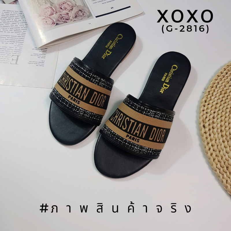 Christian Dior รองเท้า งานสวม วัสดุผ้าทวีส ด้านหน้า มีโลโก้แบรนด์ว่าง สวย เก๋ ชนช้อป แมทส์ชุดง่าย น้ำหนักเบา