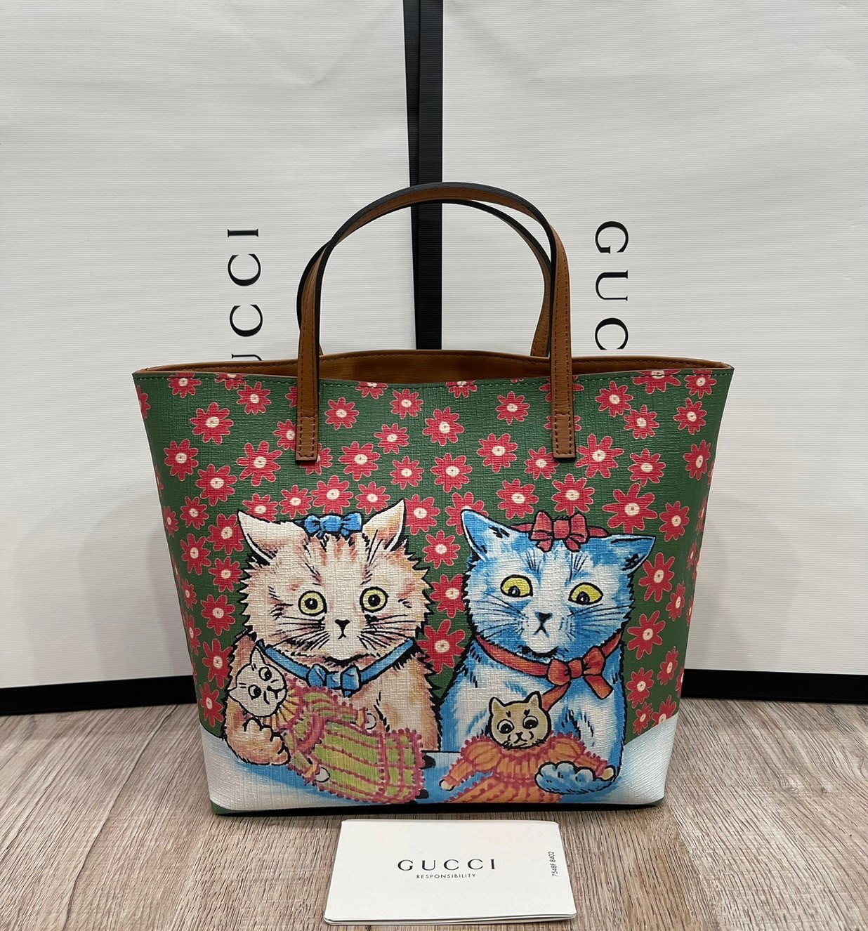 GUCCI Children's tote bag / Gucci kid tote / Gucci bag พร้อมส่งสต๊อกแน่น กับกระเป๋าโท้ทคิดท์ ไซส์น่ารักน่าใช้ ฮอตไม่หยุด เด็ดทุกดีไซน์ มีลายเข้าใหม่มากกว่าในรูปนะคะ **สินค้าเกรดออริจินอล 1:1 สลับแท้ งานสวยตามรูป ภาพถ่ายจากงานขายจริง ใช้งานต่างประเทศไ