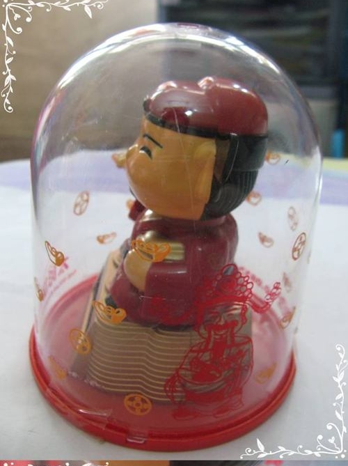 เทพเจ้าไฉ่ซิงเอี้ยกวักเงินกวักทอง(ใช้แสงอาทิตย์)เสริมดวงปีชวด ปี2561 ช่วยให้ท่านมีทรัพย์สินเงินทองเพิ่มขึ้นค่ะ