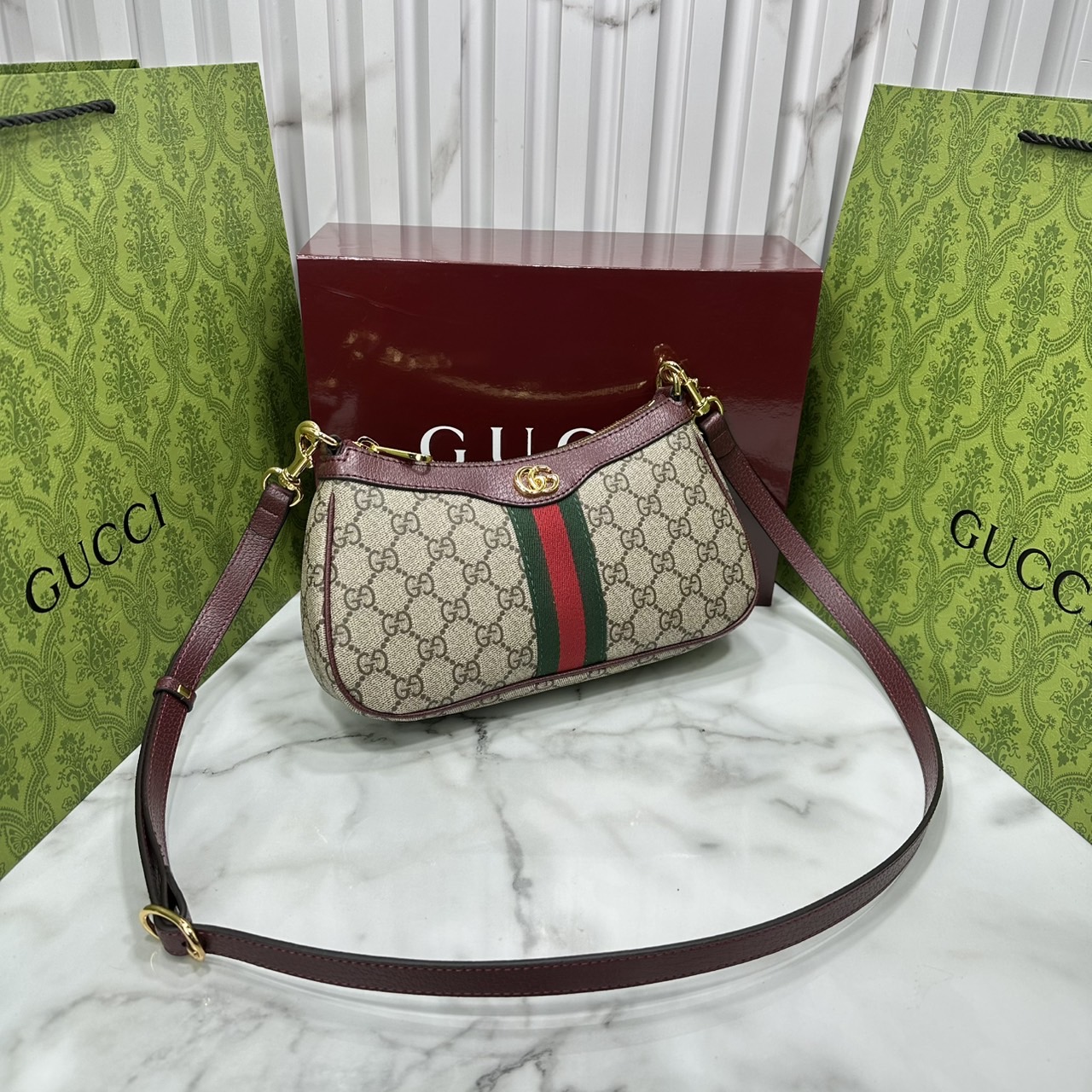 10" ORI หนังแท้ | Gucci Ophidia small shoulder bag GG Monogram Double G / Gucci Hobo Bag กระเป๋าสะพายทรงโฮโบขนาดเล็ก