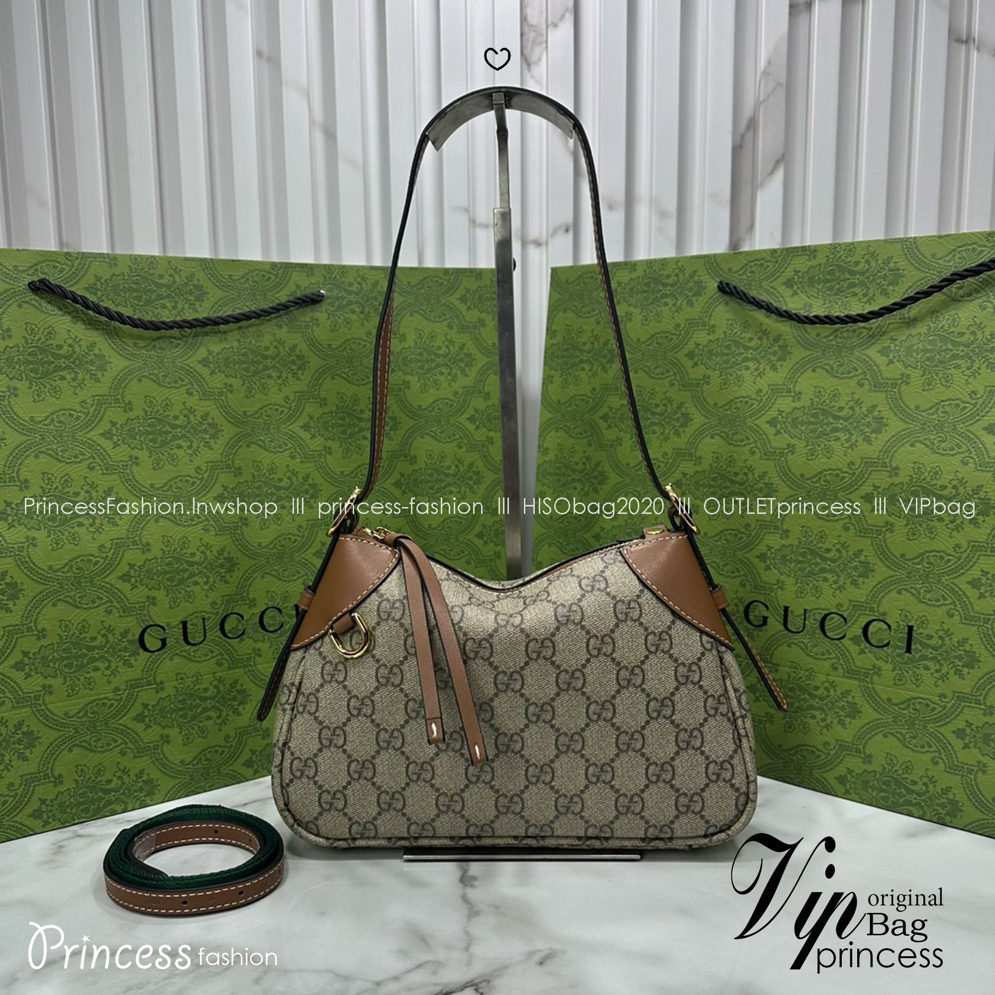 GUCCI GG Emblem medium shoulder bag กระเป๋าสะพายทรงใหม่สวยคลาสสิค พิมพ์ลายคมชัด เป็นไอเท็มต้องมีและยกเป็น everyday bag ได้เลย