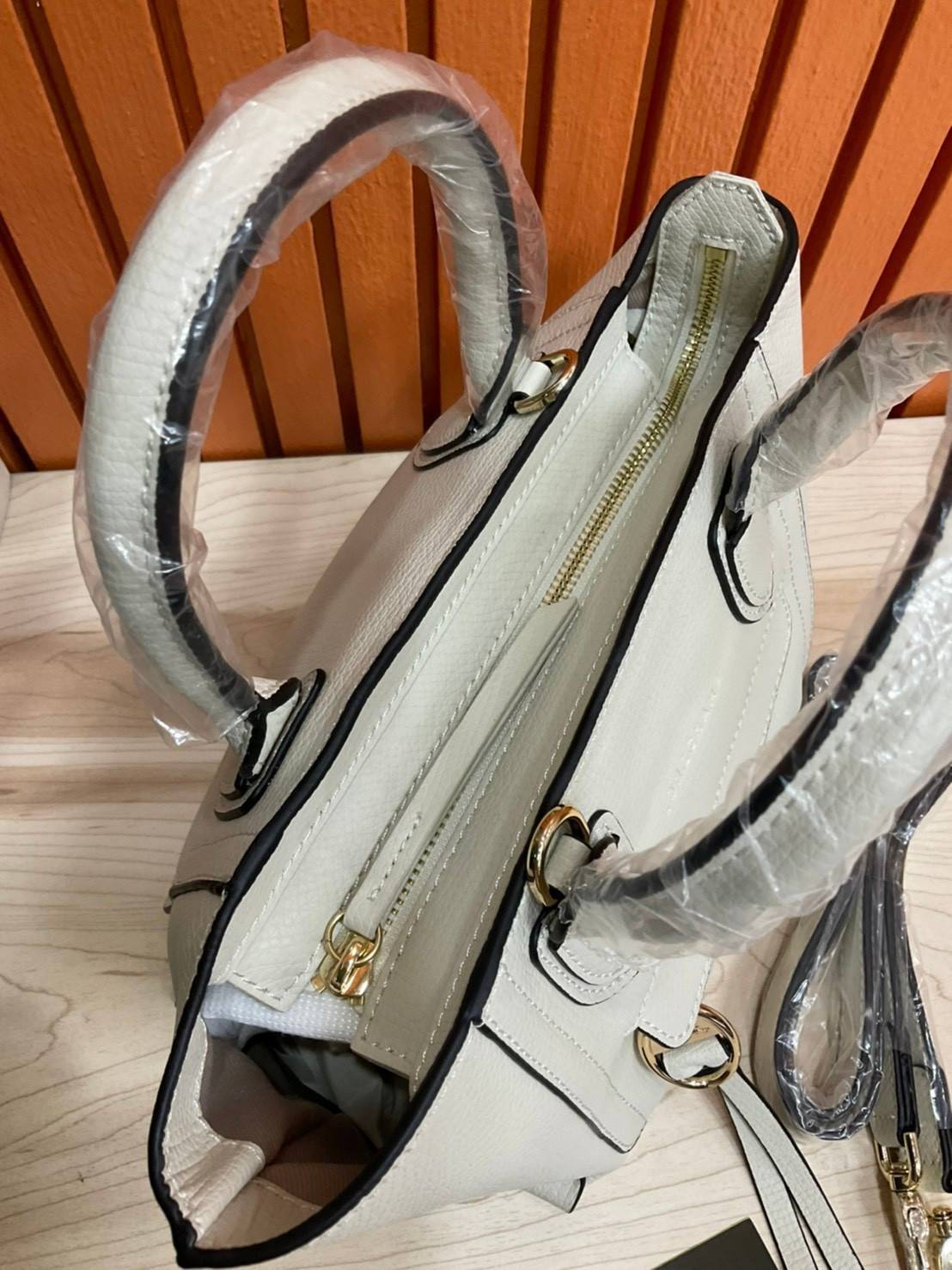 ของแท้ 💯% LONGCHAMP MINI MAILBOX TOP HANDLE BAG กระเป๋าถือ/Crossbody รุ่นหายาก!! รุ่นใหม่ล่าสุด ดีไซน์ด้วยเส้นด้ายที่ดูโฉบเฉี่ยว และ รูปทรงสี่เหลี่ยมคางหมู ทรงสวยโดดเด่น เป็นเอกลักษณ์ของผู้หญิง Longchamp วัสดุ Polyamide & Leather หนังแท้