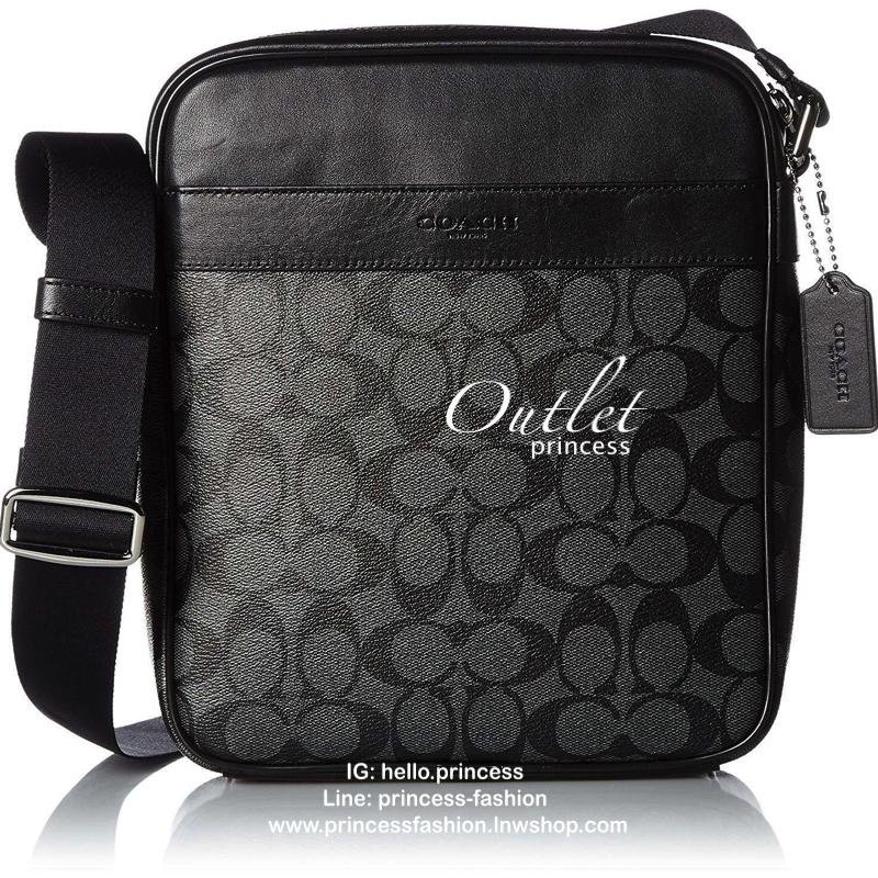 Coach Men crossbody bag Best seller! กระเป๋าข้างรุ่นยอดฮิตของคุณผู้ชาย วัสดุหนังลาย signature brand รอบใบ ด้านหน้ามี logo brand มีช่องหน้าหลัง ช่องหลักเปิดปิดด้วยซิป ใส่ wallet ยาว mini iPad ได้ มีช่องซิปเล็ก สายสะพายยาสปรับได้ค่ะ