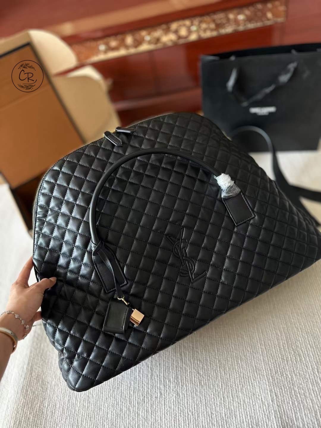 YSL ES GIANT TRAVEL BAG IN QUILTED LEATHER กระเป๋าเดินทางใบใหญ่ ดีไซน์รูปทรงเก๋ ใหม่ล่าสุด ไอเท็มที่ตัวมัมตัวแม่ต้องมี ใบนี้คือที่สุดจริงๆ
