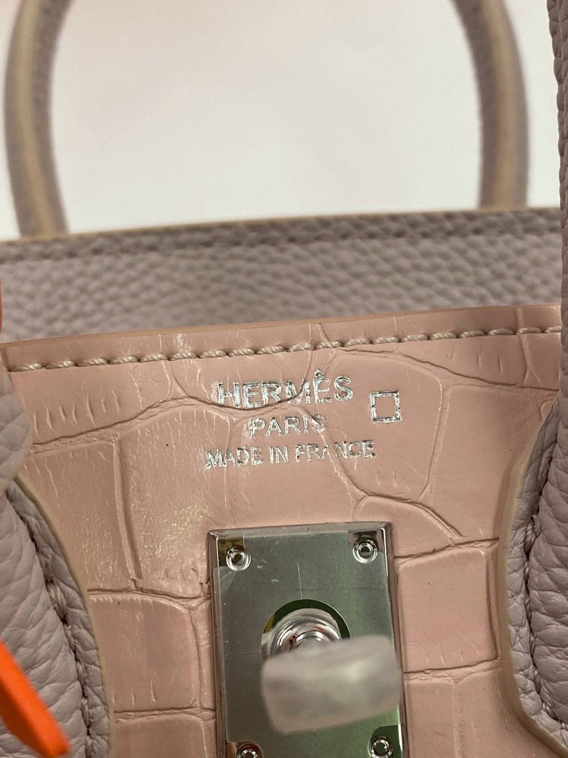ORI หนังแท้ | Hermes Birkin Bag Faubourg 20cm รุ่นลิมิเต็ด กระเป๋าสะพายที่สุดแห่งหรูหราลัคชู นิยามของความสง่างามเหนือกาลเวลา แบรนด์เนมในฝัน งดงามดั่งเจ้าหญิง แบรนด์ที่บ่งบอกถึงฐานะและรสนิยมของคุณ