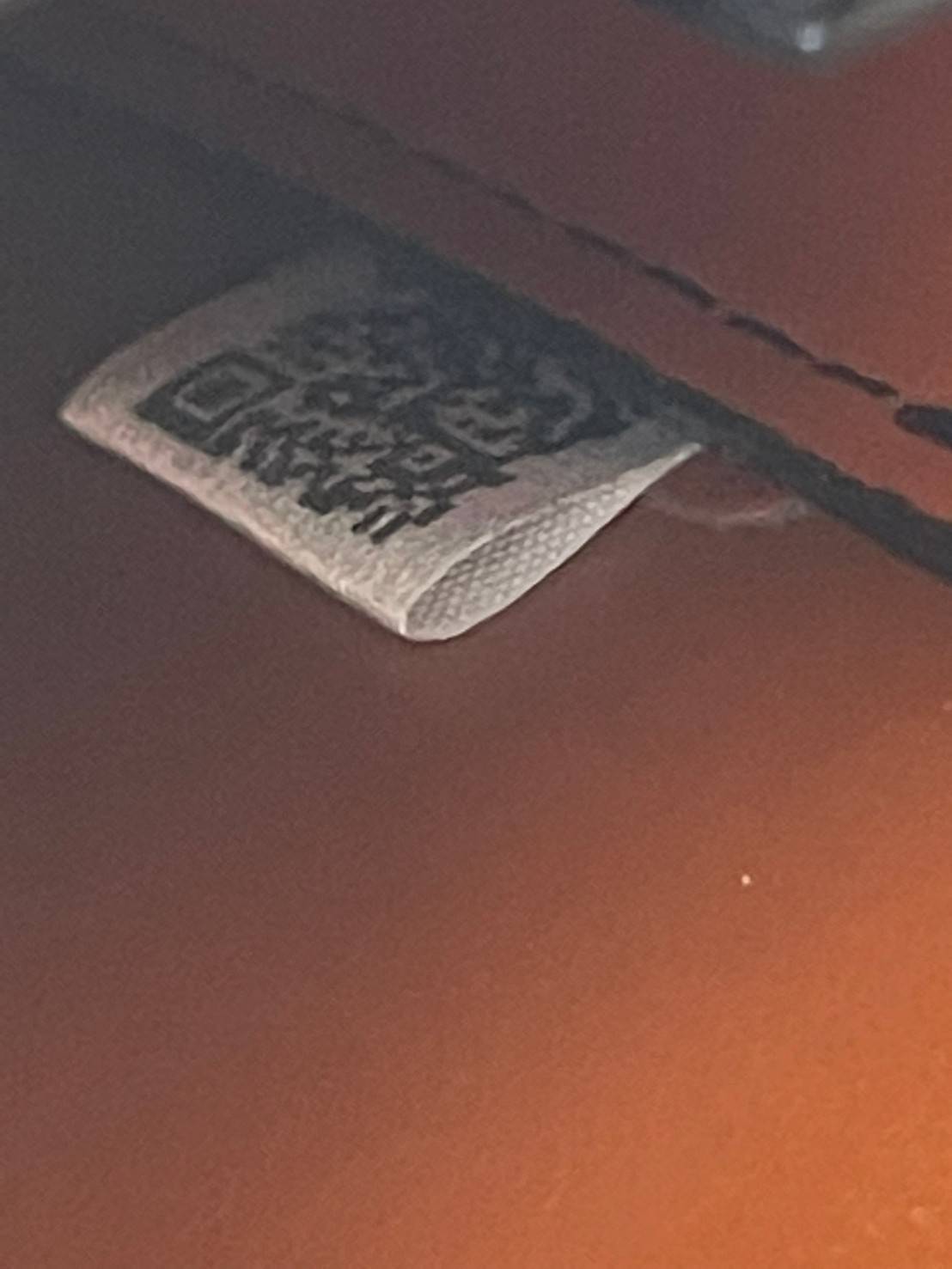 Celine Phone Pouch in Triomphe Canvas กระเป๋าใส่โทรศัพท์รุ่นนี้ มีดีไซน์ดูเรียบง่าย แต่ดูหรูหราด้วยลวดลาย Triompe ที่แสดงถึงความเป็นเอกลักษณ์ของ celine ช่องหลักที่มีความกว้าง สามารถใส่โทรศัพท์มือถือ ธนบัตร บัตรต่าง ๆ และของจุกจิกชิ้นเล็ก ๆ ได้แบบจุใจ หรือ