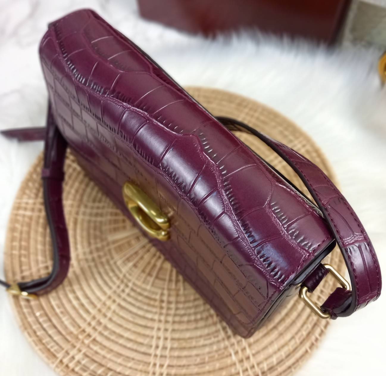 COACH CROCODILE EMBOSSED LEATHER STUDIO SHOULDER BAG (COACH C6640)🌺เอาซิ๊!!ใครอดใจไหวให้รู้ไป!! สวยตาแตก!! ปรับลุคให้ดูแพง แบบไม่ปรานีกันล่ะคราวนี้!// กระเป๋าถือ กระเป๋าสะพาย อีกหนึ่งคอลเลคชั่นสุดตะลึงตา หรูหรา! เวอร์วังอลังสร้าง! ที่ดูแพงม๊ากก!!/