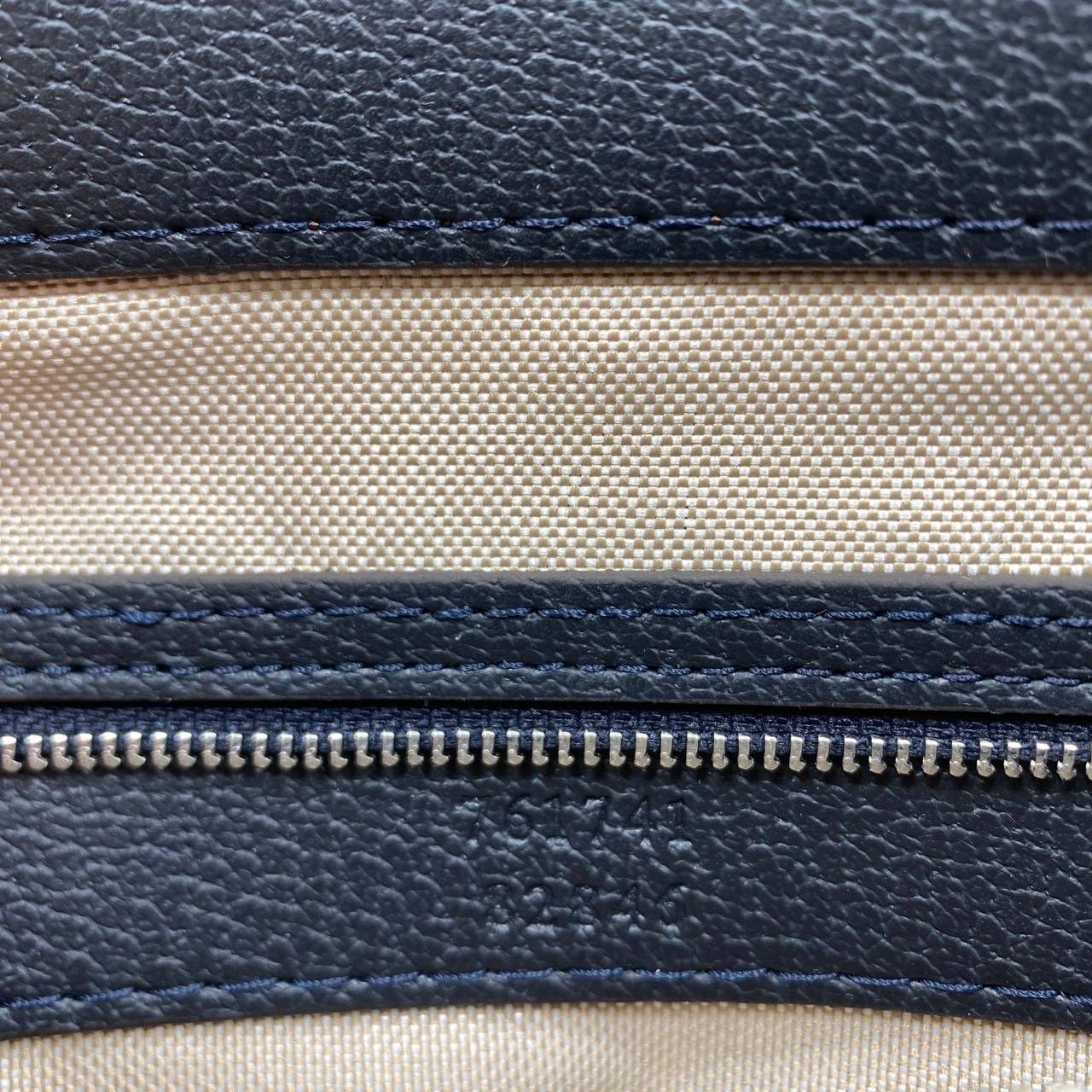 ORI หนังแท้ | GUCCI Ophidia medium messenger bag Navy Blue กระเป๋าสะพายทรงแมสเซ็นเจอร์ Canvas GG Supreme เนื้อผ้าที่เหมาะสำหรับไลน์แอคเซสเซอรี่สำหรับผู้ชาย โดยการเพิ่มกลิ่นอายความโมเดิร์นให้กับดีไซน์ของแบรนด์อันเป็นเอกลักษณ์