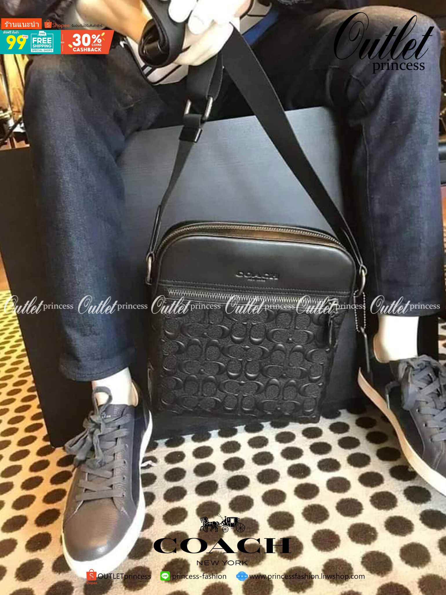 COACH HOUSTON FLIGHT BAG IN SIGNATURE LEATHER (COACH F73338) กระเป๋าสะพาย ลวดลาย C นูน SIGNATURE ที่ดูโดดเด่นมาก// วัสดุหนังแท้ทั้งใบ อยู่ทรงสวย// ด้านในโล่งกว้าง จุของได้เยอะ ด้านหน้ามีอีกช่องซิบไว้เก็บของสำคัญได้อย่างเป็นสัดส่วน ลงตัว เปิด-ปิด ด้วยซิบ/ 