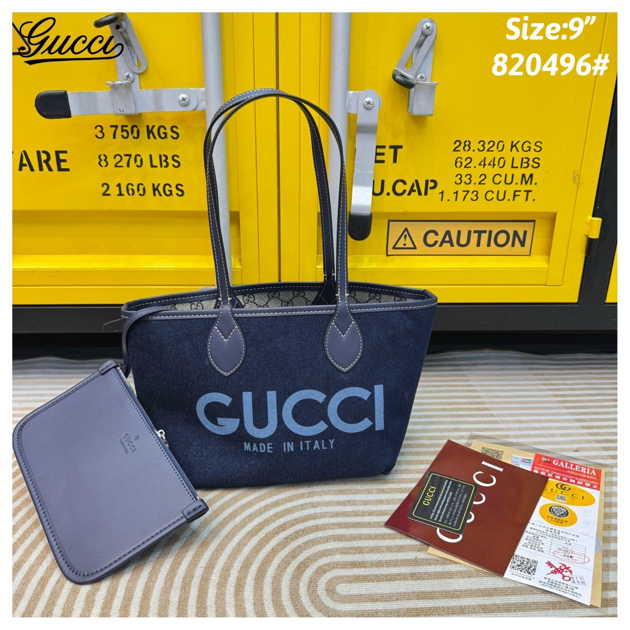 GUCCI Totissima reversible tote bag กระเป๋าสะพายทรงโท้ทเดนิม ใหม่ล่าสุด กลับด้านใช้ได้ 2 ด้านสวยเริ่ดมากๆ ด้านเดนิมสีเข้มพิมพ์ชื่อแบรนด์สวยโดดเด่น อีกด้านลายโมโนแกรมเต็มใบ ปรับใช้งานได้ไม่มีเบื่อ