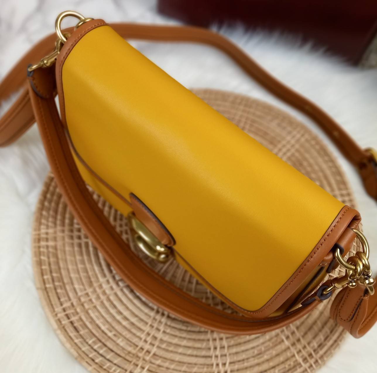 COACH SOFT TABBY SHOULDER BAG (C4823//C5261) กระเป๋าถือ กระเป๋าสะพาย ที่ใครๆก็เข้าถึงได้ หรูหรา คลาสสิค ลุคเรียบร้อย แต่ความสวยไม่น้อย! ดาเมจความลุคผู้ดีรุนแรงมาก!!เกินต้าน!!// วัสดุหนังแท้ทั้งใบ หนังเรียบ หนังนิ่มมากๆ อยู่ทรงสวยมากๆด้วย// ด้านในโล่งกว้าง