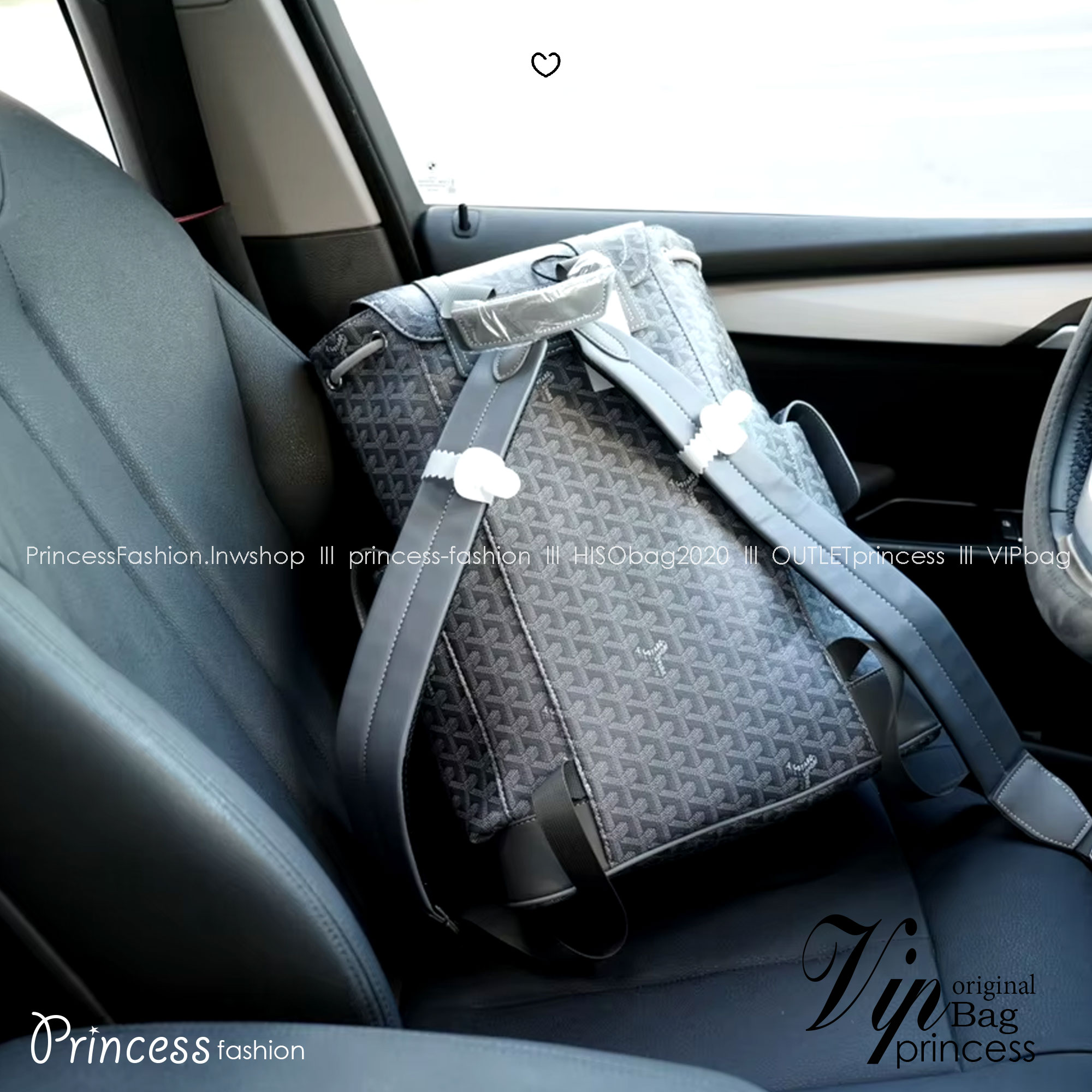 Goyard Backpack Bag Large Size กระเป๋าเป้ใบใหญ่ ดีไซน์สวยคลาสสิกเป็นเอกลักษณ์ ใช้ได้ทั้งหนุ่มๆและสาวๆ ตกแต่งลวดลายโลโก้แบรนด์เรียบหรู ภายในจุของได้เยอะมาก ใหญ่จริง!! ใบนี้คุ้มค่าราคามากๆ ทั้งดีไซน์และฟังก์ชั่นการใช้งาน ตอบโจทย์แน่นอน จะใส่เสื้อผ้าสำหรับ s