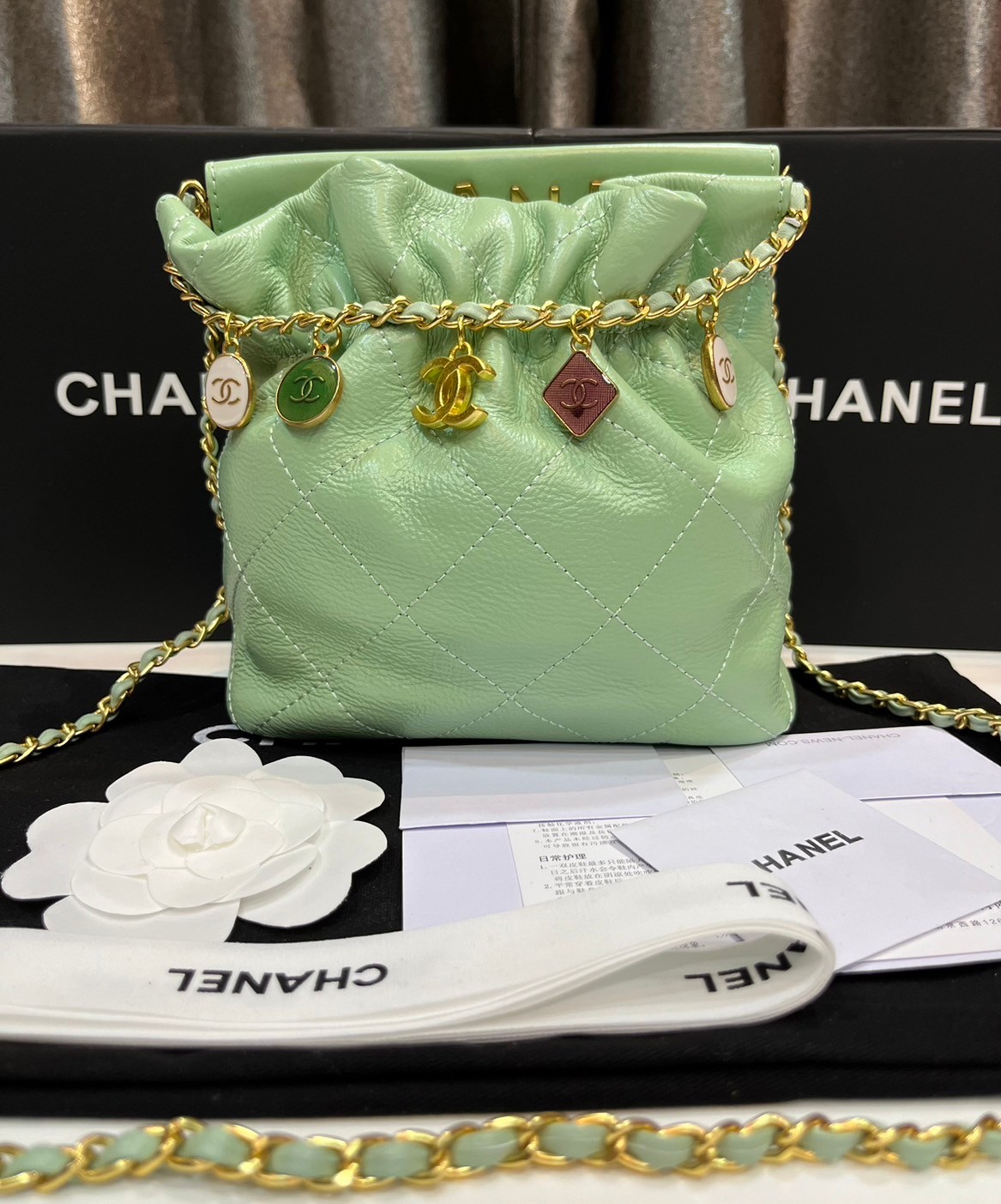 CHANEL 23p mini 22bag / Chanel 23P mini bucket bag / Chanel ss22 shopping tote กระเป๋าสะพายไซส์มินิ เกรดออริ 1:1 ใช้งานต่างประเทศได้