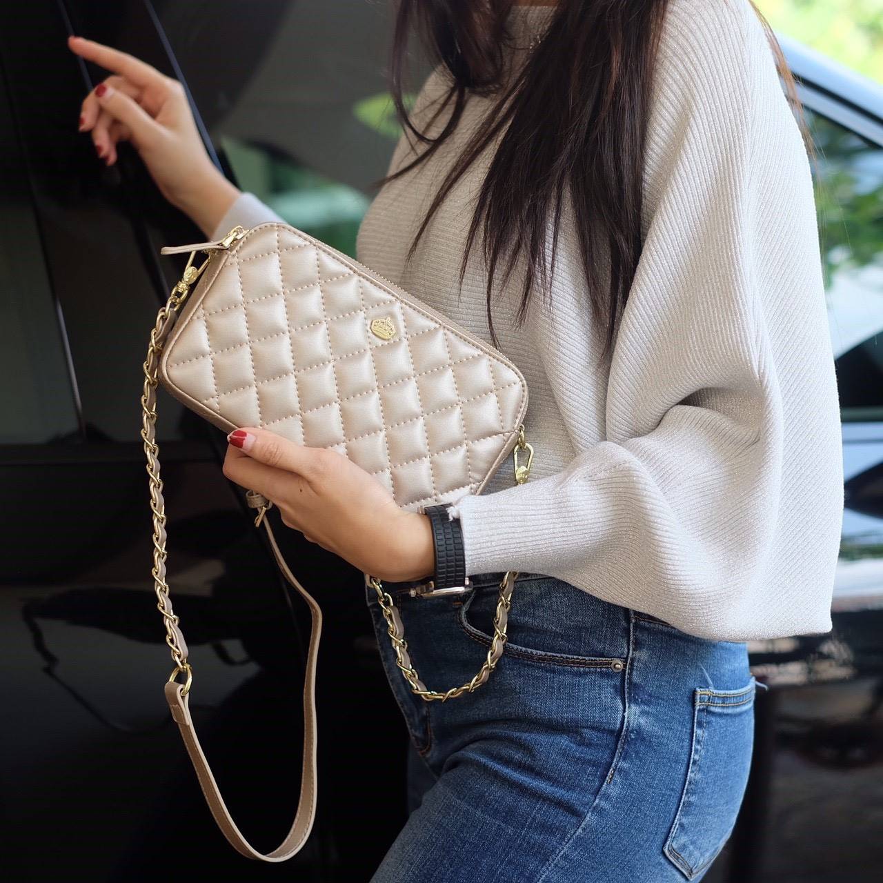 💥รุ่นขายดี มาเพิ่มแล้วค่า KEEP Carla รุ่นขายดีที่สุด ทรง น่ารักสุดๆ 💙 พร้อมสีCollection ใหม่ ‘’Blink Blink glitter ‘’ มีให้เลือกถึง 3 สี : Blink Blink glitter in Pink // Blink Blink glitter in Grey // Blink Blink glitter in Brown 👍