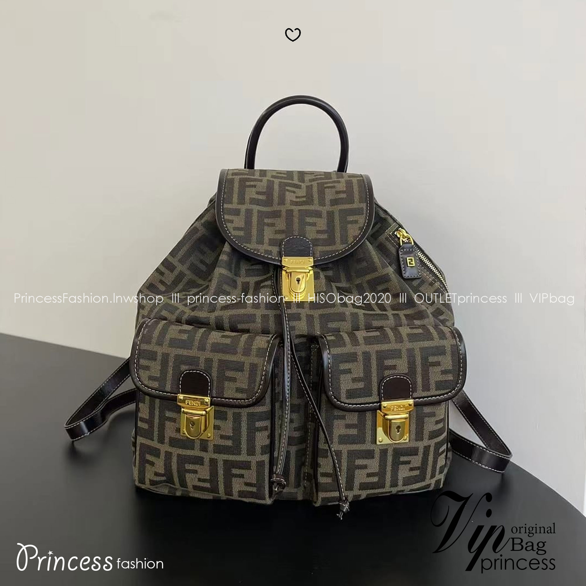 FENDI Zucca Monogram Backpack with 2 pocket กระเป๋าเป้ FF ใบใหญ่จุของได้เยอะ ภายในโล่งกว้าง พร้อมช่องใส่ของด้านหน้าสะดวกใช้งาน นานๆจะมีมาในรูปแบบเป้ให้ครอบครองกันค่า! วันไหนๆ ในไทยหรือ ตปท.ใบเดียวจบ!!