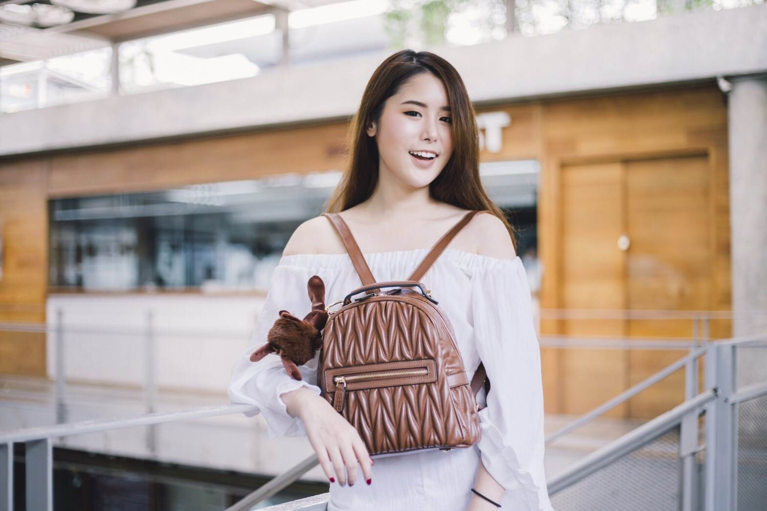 KEEP ' Paris ' backpack 🎒👟 เป้ หนังแกะแท้ ระดับตำนาน ที่ครองใจสาวๆ เป็นอันดับหนึ่ง งานดี งานคุ้ม ต้องใบนี้เลย =>> กระเป๋า หนังแกะแท้เนื้อดี งาน handmade เย็บแบบฝีมือต่อฝีมือ เพิ่อให้ได้ใบนี้ =>> ตัวกระเป๋าน้ำหนักเบา ด