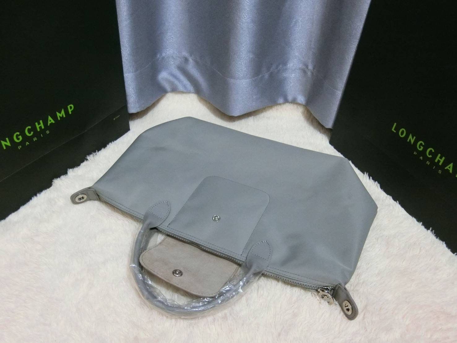 กระเป๋า Longchamp Le Pliage Neo Size M สินค้าใหม่ ของแท้เท่านั้น!!เป็นล็อตผลิตเกินออเดอร์จากโรงงาน มาพร้อมการ์ด/ถุงผ้าแบรนด์/ถุงกระดาษแบรนด์