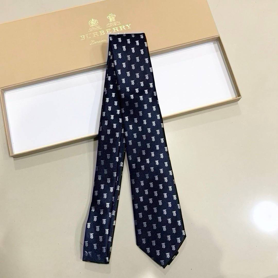 TOP ORI | BURBERRY NECKTIE THE BEST QUALITY Check Silk Tie เกรดเทียบแท้เทพดีสุด เนคไทแบรนด์เนมเบอร์เบอรี่ ผ้าไหมอิตาลี่ทอละเอียดปราณีตทุกเส้นทำมือสวยคมชัด