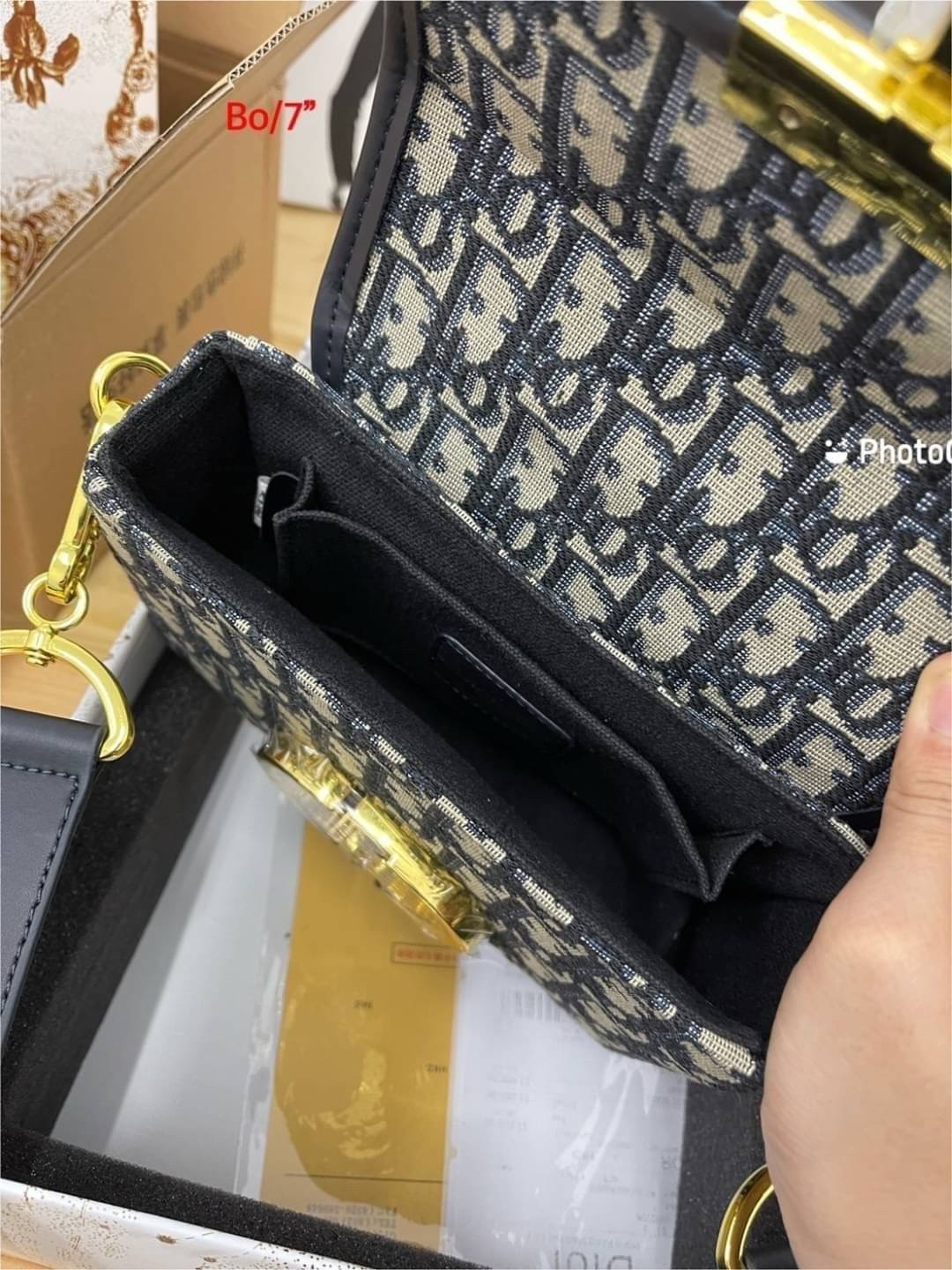 DIOR SET BAG / DIOR 30 Montaigne Bag / DIOR ANAGRAM BOX SET / CD LIMITED EDITION GIFT BOX WITH GOLD STAR BOUTIQUE SET พร้อมเสิร์ฟครบชุด แรร์ไอเท็ม ที่ถูกรวมไว้ในหนึ่งเดียว กับ gift box limited จัดให้ทั้งกระเป๋าสะพายสุดหรู กระเป๋าสตางค์ใบสั้นรุ่นคลาสสิค แล