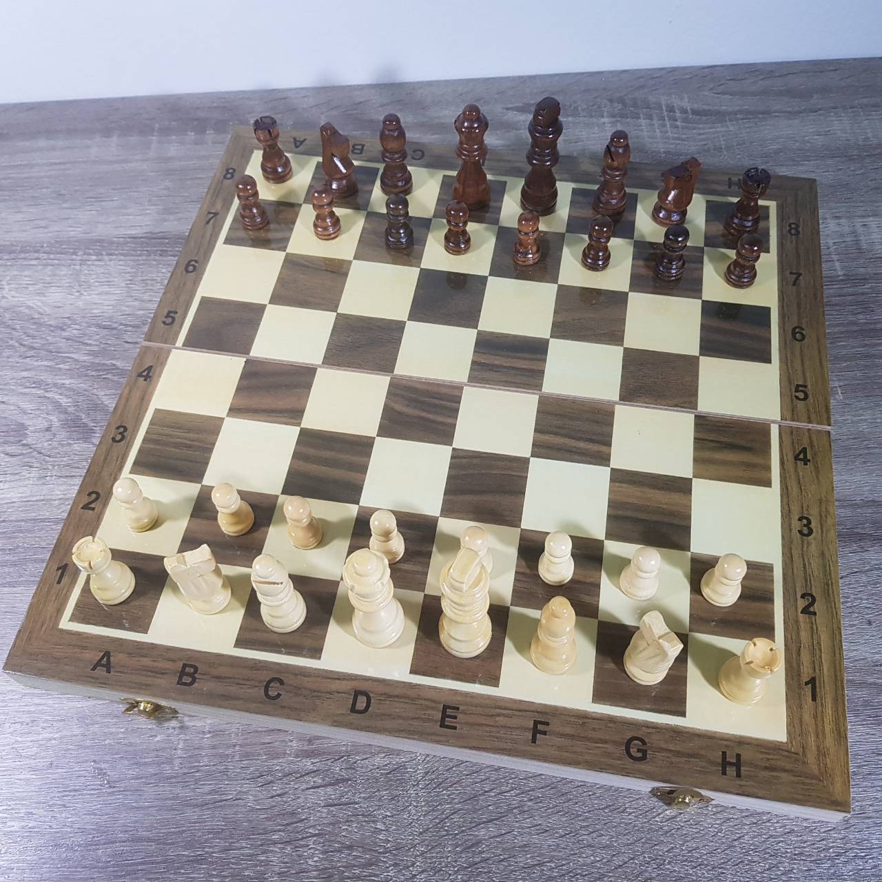 ชุดหมากรุกสากลไม้ตัวไม้กระดานไม้แม่เหล็กมีกล่องเก็บตัวหมากขนาดกระดาน39x39cm.