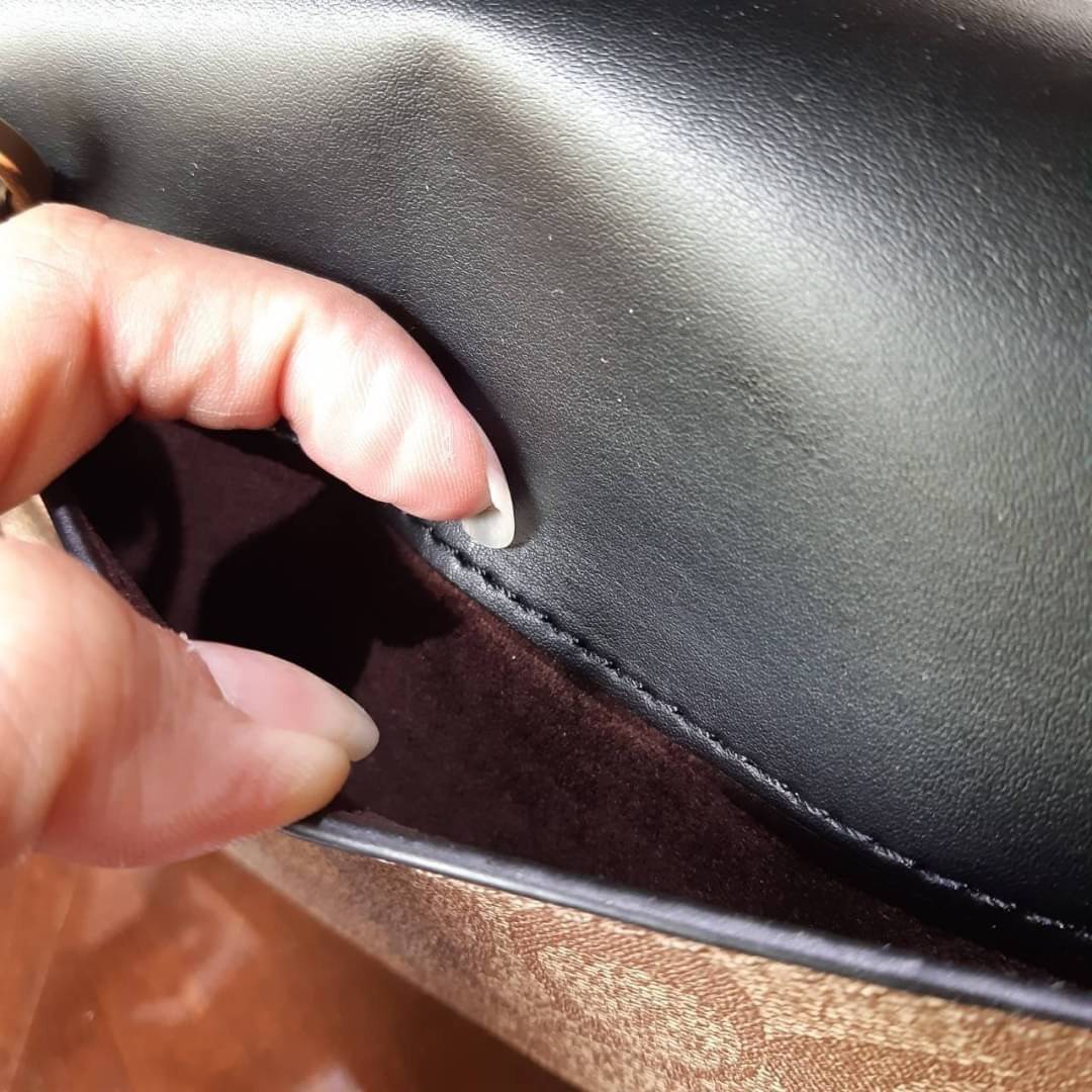 COACH TILLY SATCHEL 23 IN SIGNATURE CANVAS ((C1802//C1439/C1435)) กระเป๋า crossbody สวยหรู ขนาดใหม่ พร้อมสีมาใหม่!! ดีไซน์ย้อนยุค วัสดุหนังแคนวาสเคลือบลายสลับหนังแท้ มาพร้อมหูจับในตัว และสาย crossbody ปรับได้ตามตัว เปิด-ปิดด้วยตัวบิดล็อค ภายในโล่ง บุกำมะห