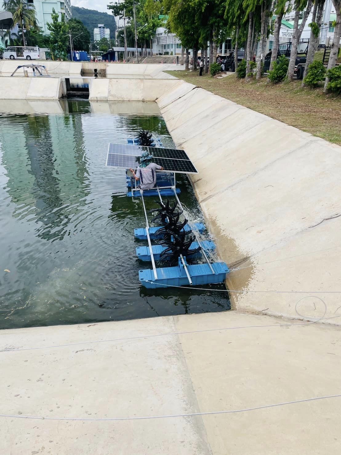 ชุดกังหันตีน้ำพลังงานแสงอาทิตย์ 12 ใบพัด 1 HP (รุ่นพิเศษ) พร้อมใช้งาน จัดส่งทั่วประเทศ