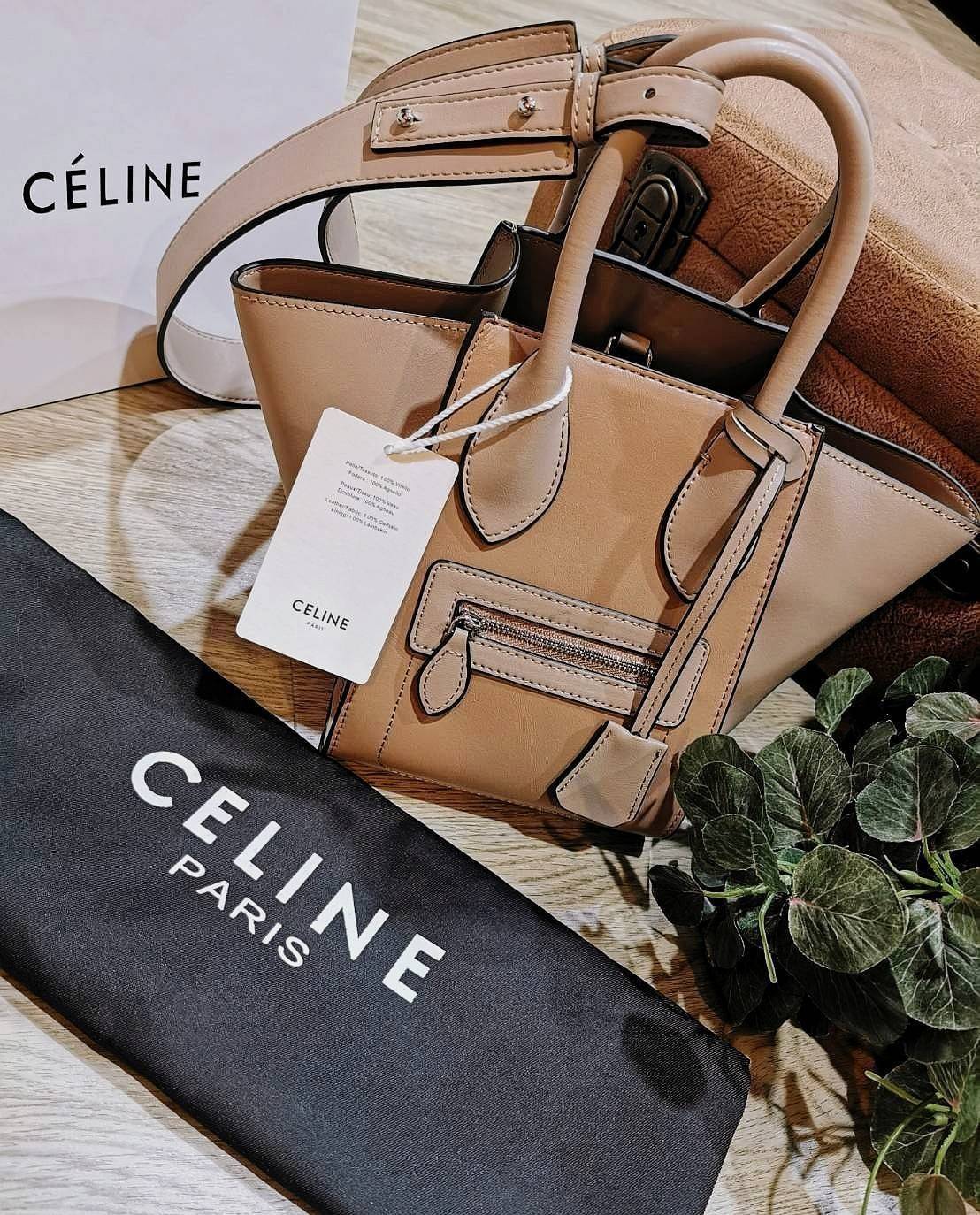 CELINE SHOULDER BAG VIP / CELINE LUGGAGE NANO Glossy Leather Handbag รุ่นนี้ Rare items หนังเรียบสวยสีทูโทนเรียบหรู ขนาดกำลังดี น้ำหนักเบา ด้านหน้ามีหนึ่งช่องซิป ด้านข้างดีไนส์ทรงปีกสามารถปรับขยายทรงได้ ภายในโล่งกว้าง มีช่องซิป มีตะขอเกี่ยวปากกระเป๋า ใส่ก