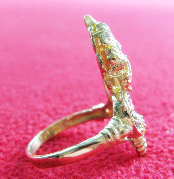 สินค้าหมดค่ะ แหวนพญานาคทองเหลืองพลอย7สี เสริมดวงบารมี แบบ1ค่ะ