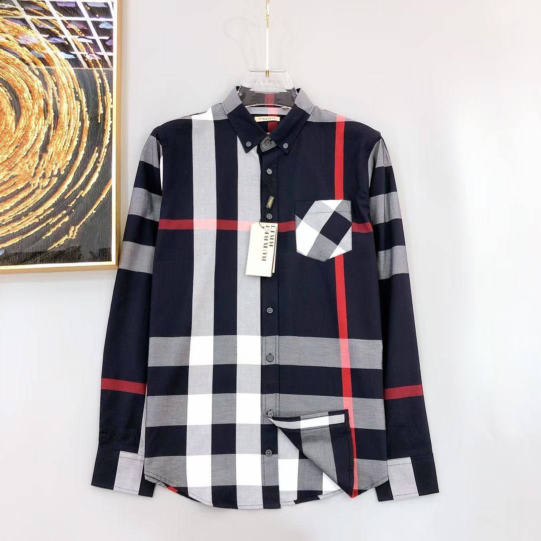 BURBERRY SHIRT / BURBERRY LONG SLEEVE VINTAGE CHECK SHIRT เสื้อเชิ้ตแขนยาวแบรนด์เบอเบอรี่ ลายสก็อตสุด classic เรียบหรู ดูดี ภูมิฐานมากๆค่ะ สินค้านำเข้าคุณภาพเทียบแท้ งานสวยเทพ เนื้อผ้าอย่างดี เป๊ะมาก รับประกันความพอใจเลยนะคะ ใส่เป็นเชิ้ตติดกระดุมเนี๊ยบๆ ห