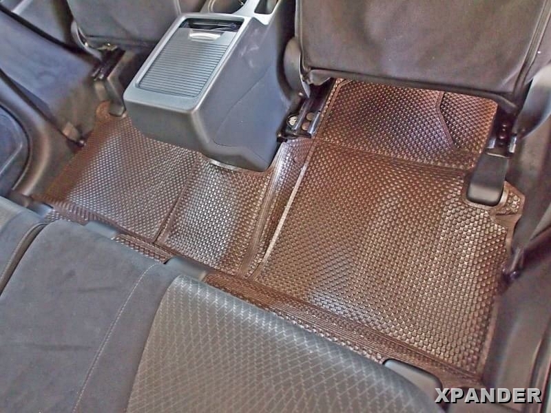 กระดุมเม็ดเล็กรีดขอบ XPANDER สีน้ำตาลช็อคโกแลต เต็มคัน