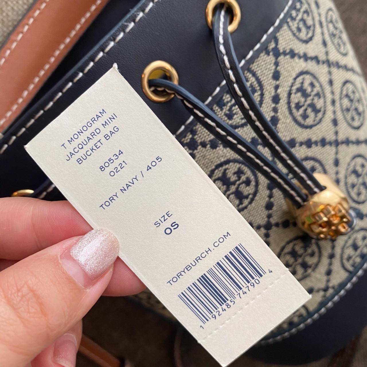 ของแท้ 💯% 】Tory Burch Monogram Jacquard Mini Bucket Bag กระเป๋าถือหรือสะพายไหล่ วัสดุผ้า Canvas โลโก้ Jacquard ทรงถัง ตั้งอยู่ทรง กระเป๋าปักลายแบรนด์ สวยหรู