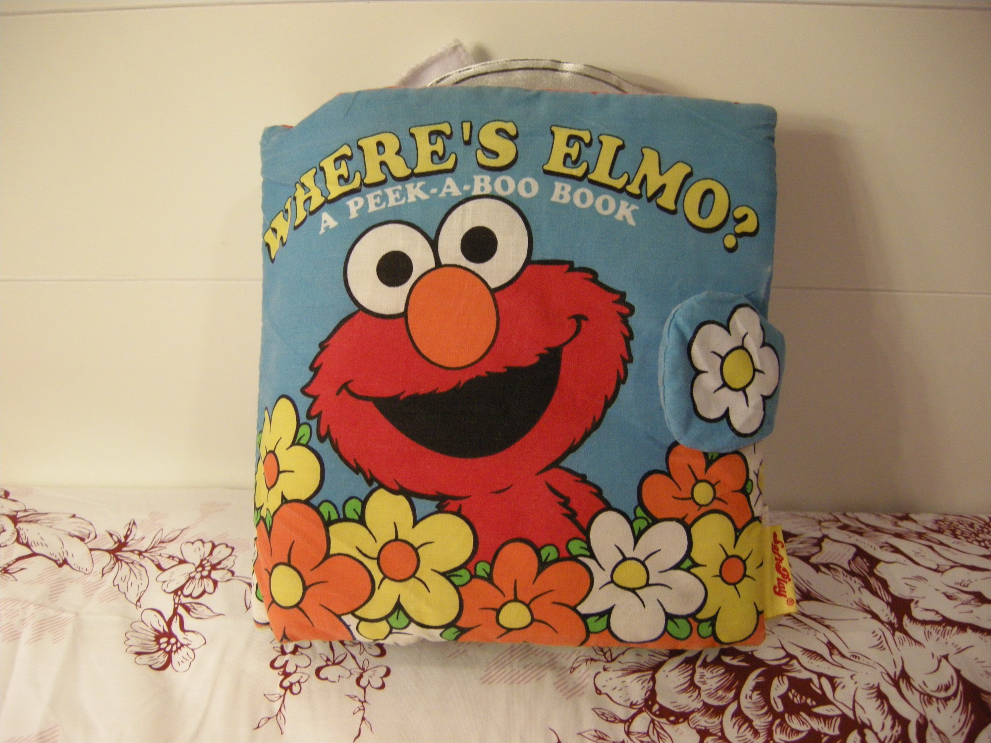Where's Elmo? A peek-a-boo book หนังสือผ้ามือสอง