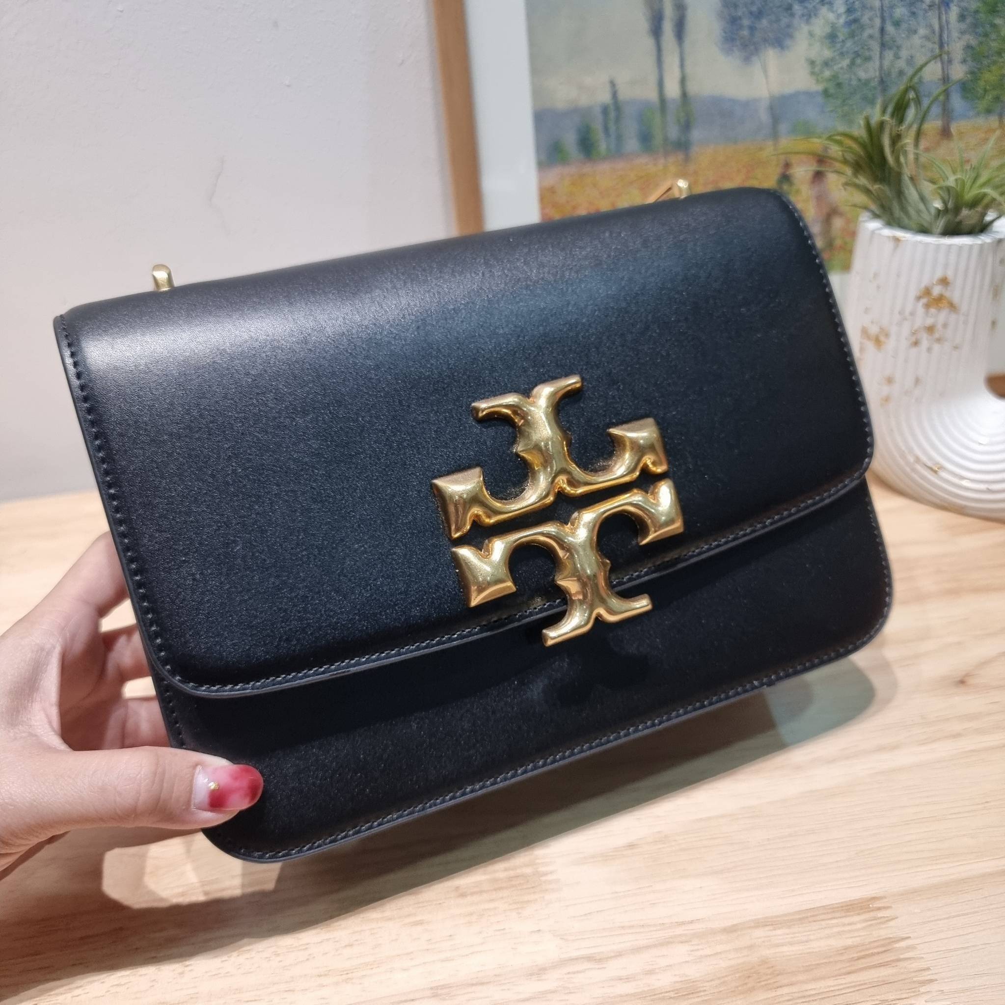 Tory Burch Bag / TORY BURCH ELEANOR CONVERTIBLE SHOULDER BAG รุ่นยอดนิยม กับไซส์ใหม่ ใหญ่จุคุ้ม! กระเป๋าสะพายข้าง ดีไซน์อยู่ทรง เรียบหรู! ผู้ดีกว่าใคร