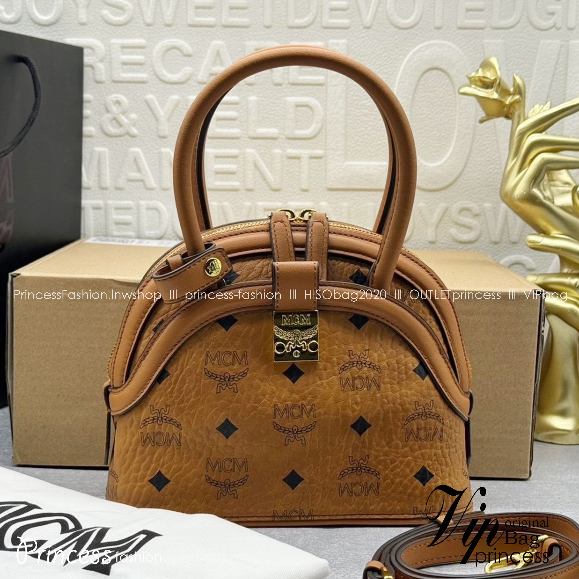 M.C.M TRACY TOTE IN VISETOS กระเป๋าถือ/สะพายข้าง ทรงยูนีคโดดเด่น น่าใช้ หูจับในตัว เกรดออริ สลับแท้ 1:1 ใช้งานต่างประเทศได้