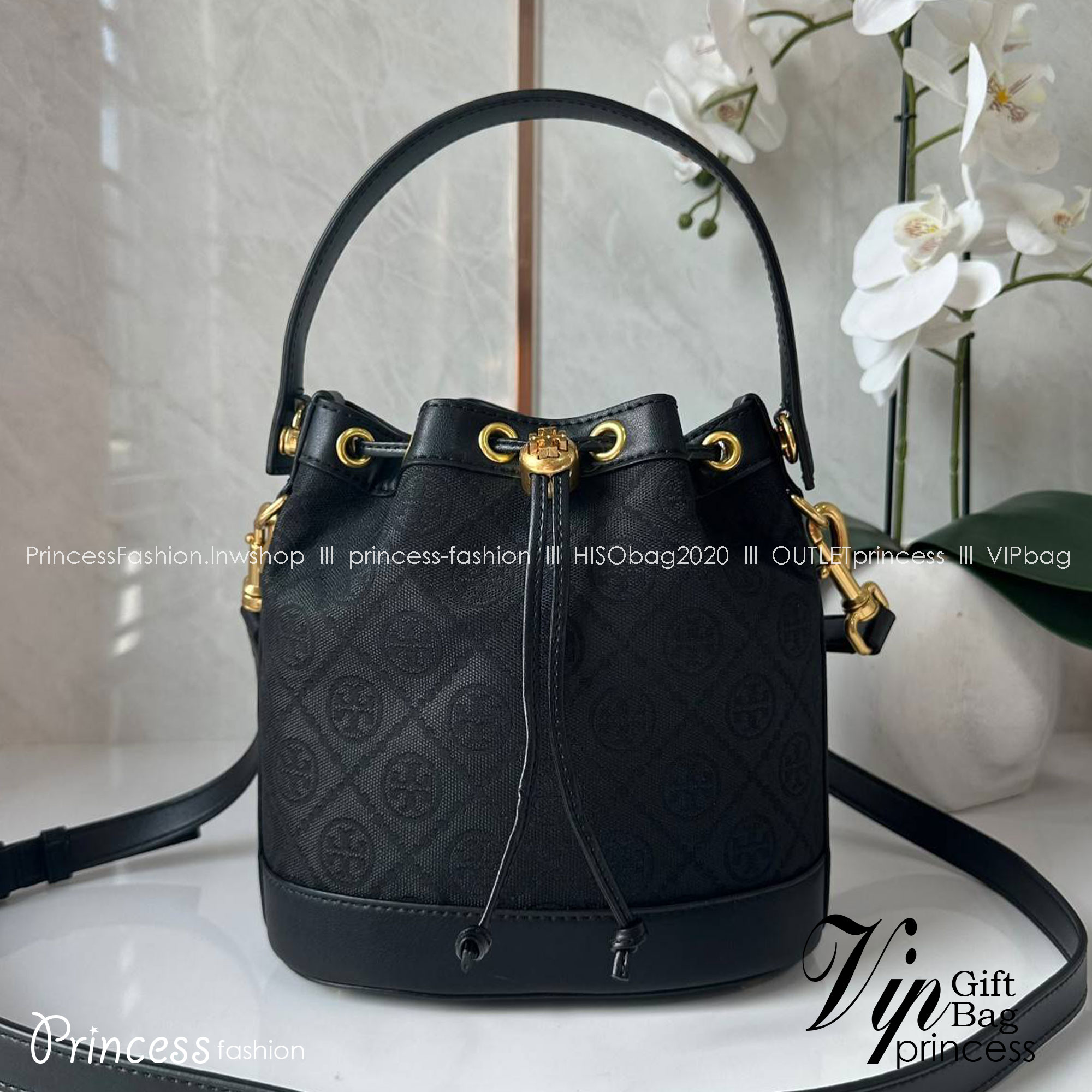 TORY BURCH T MONOGRAM BUCKET BAG jacquard black / Tory Bucket Bag สีดำคลาสสิก กระเป๋าทรงขนมจีบ รุ่นใหม่ล่าสุด วัสดุผ้าแจคการ์ด ตัดขอบหนังสวย