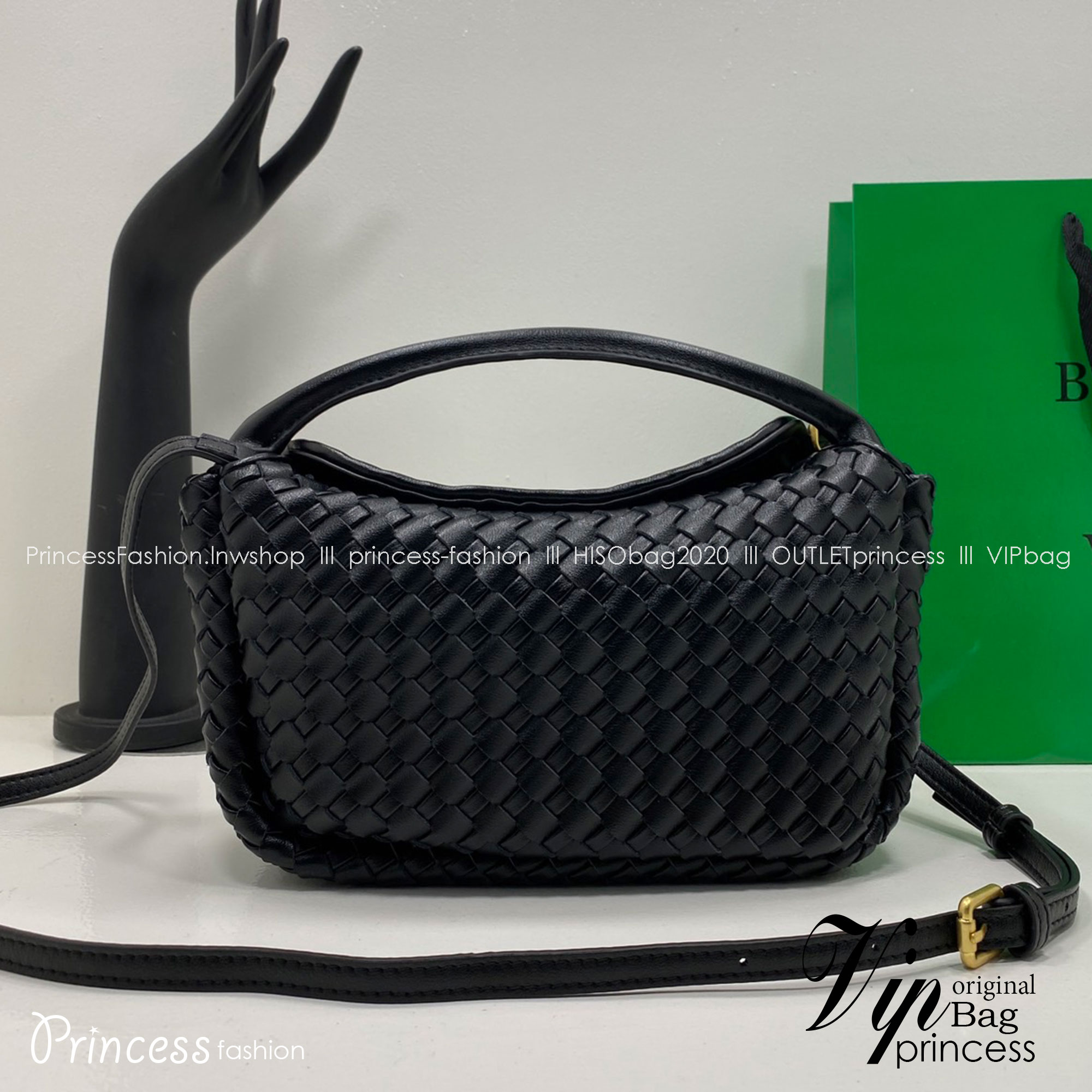 BOTTEGA intrecciato leather Snap Handle Handbag กระเป๋าถือ/สะพาย ดีไซส์สานเป็นเอกลักษณ์ หูจับในตัว หนังสวยงาม เกรดออริ สลับแท้ 1:1 ใช้งานต่างประเทศได้