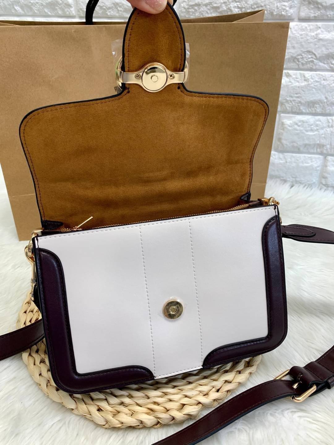COACH SMALL GEORGIE TOP HANDLE IN BLOCKED SIGNATURE CANVAS ((6504//0468//6192//6015)) compact body portable shoulder bag 🌈ห้ามพลาด รุ่นแนะนำค่าา! พร้อมส่งทันที! กระเป๋าหิ้ว//สะพายข้างได้ วัสดุหนังแท้ 🔺หนึ่งใบทำลายหนังผสมกัน3แบบได้ลงตัวสวยง