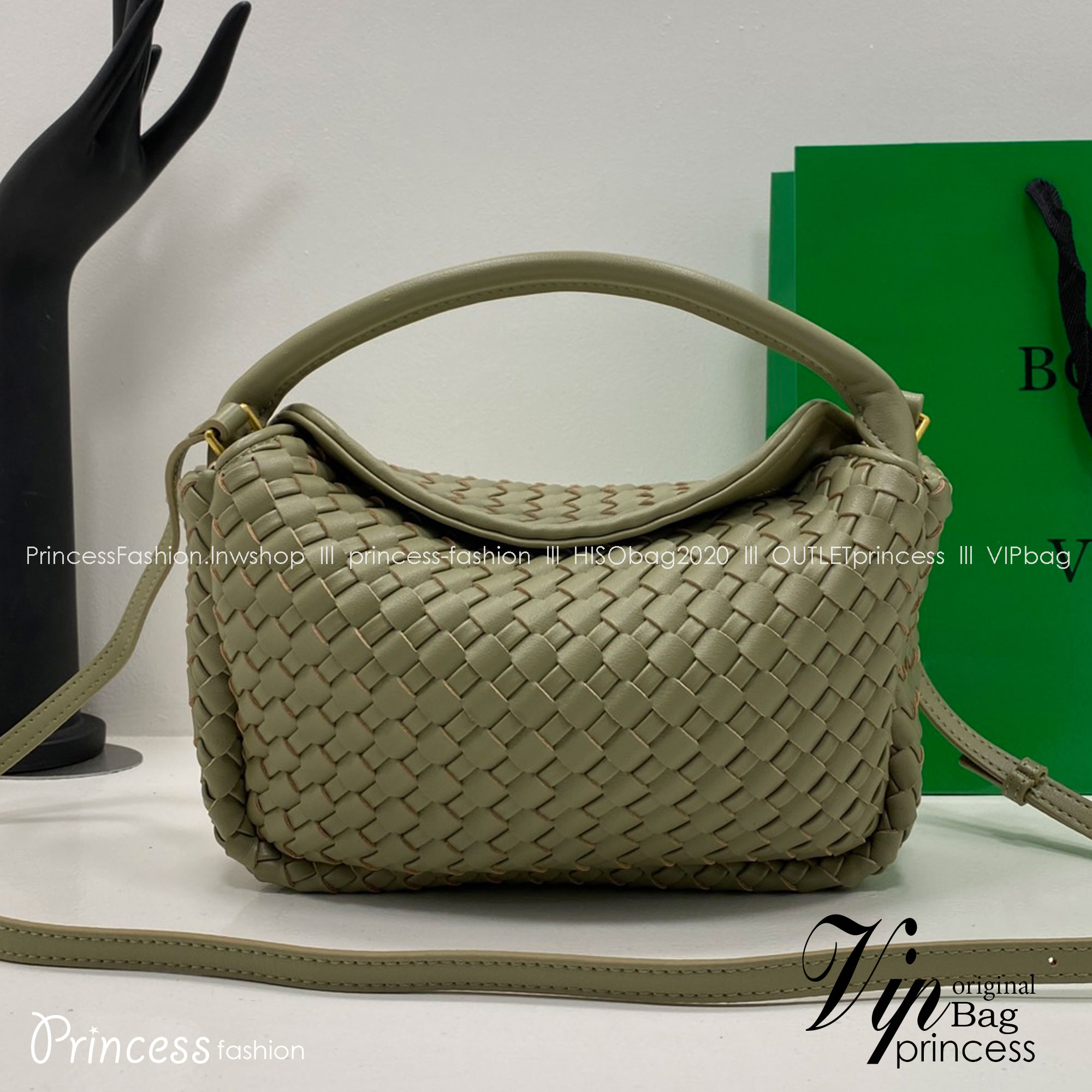 BOTTEGA intrecciato leather Snap Handle Handbag กระเป๋าถือ/สะพาย ดีไซส์สานเป็นเอกลักษณ์ หูจับในตัว หนังสวยงาม เกรดออริ สลับแท้ 1:1 ใช้งานต่างประเทศได้