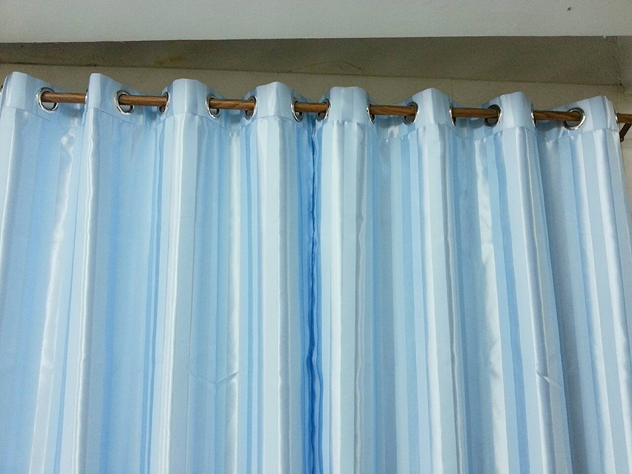 ผ้าม่านหน้าต่างกันยูวี หนา ลายทางเล็ก สีฟ้าอ่อน