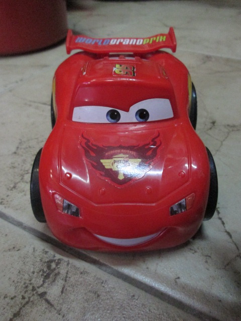 Disney CARS Movie Shake n' Go Cactus McQueen ของเล่นมือสองสภาพดีค่ะ