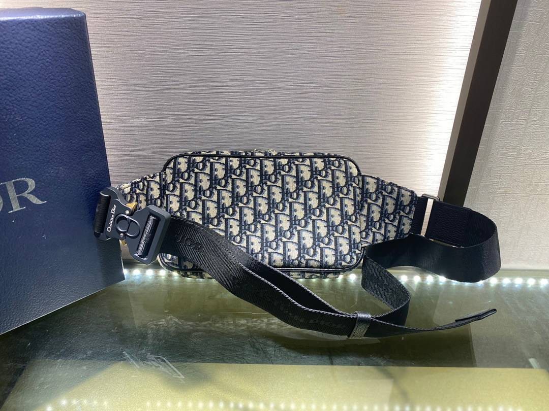 หนังแท้ DIOR BEIGN AND OBLIQUE JACQUARD WAIST BAG / DIOR Belt Bag พร้อมส่งที่ไทย งานหนังแท้และผ้าแจ็คการ์ดออริจินอล ภาพสินค้าถ่ายจากงานขายจริง ใช้งานต่างประเทศได้